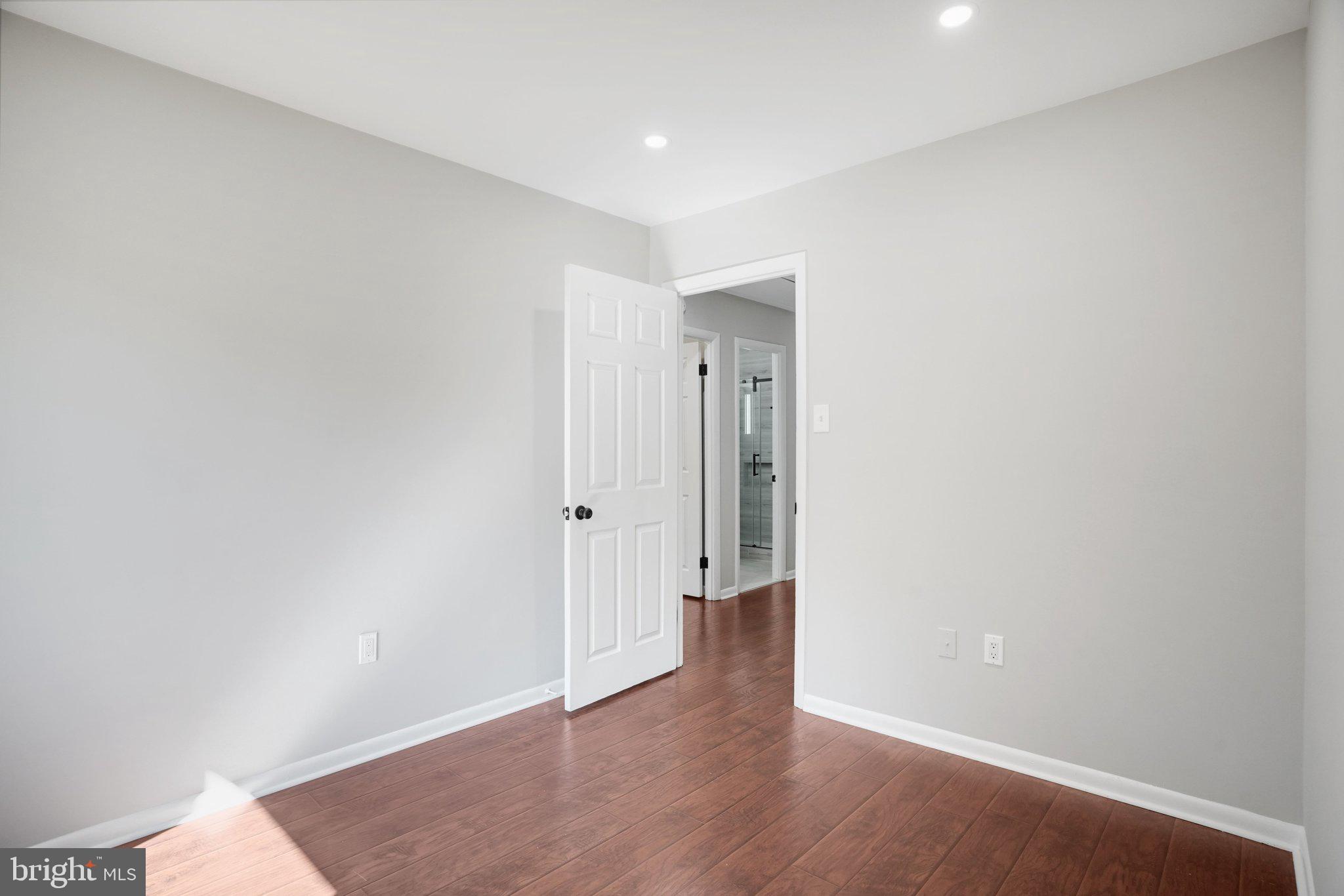 BURKE CENTRE - Residential