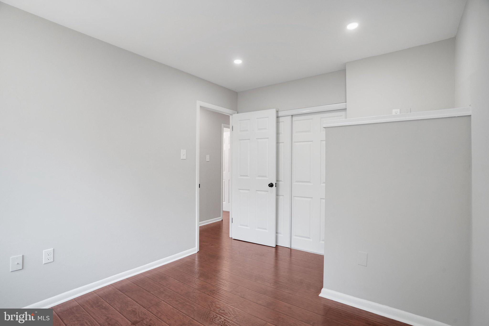 BURKE CENTRE - Residential