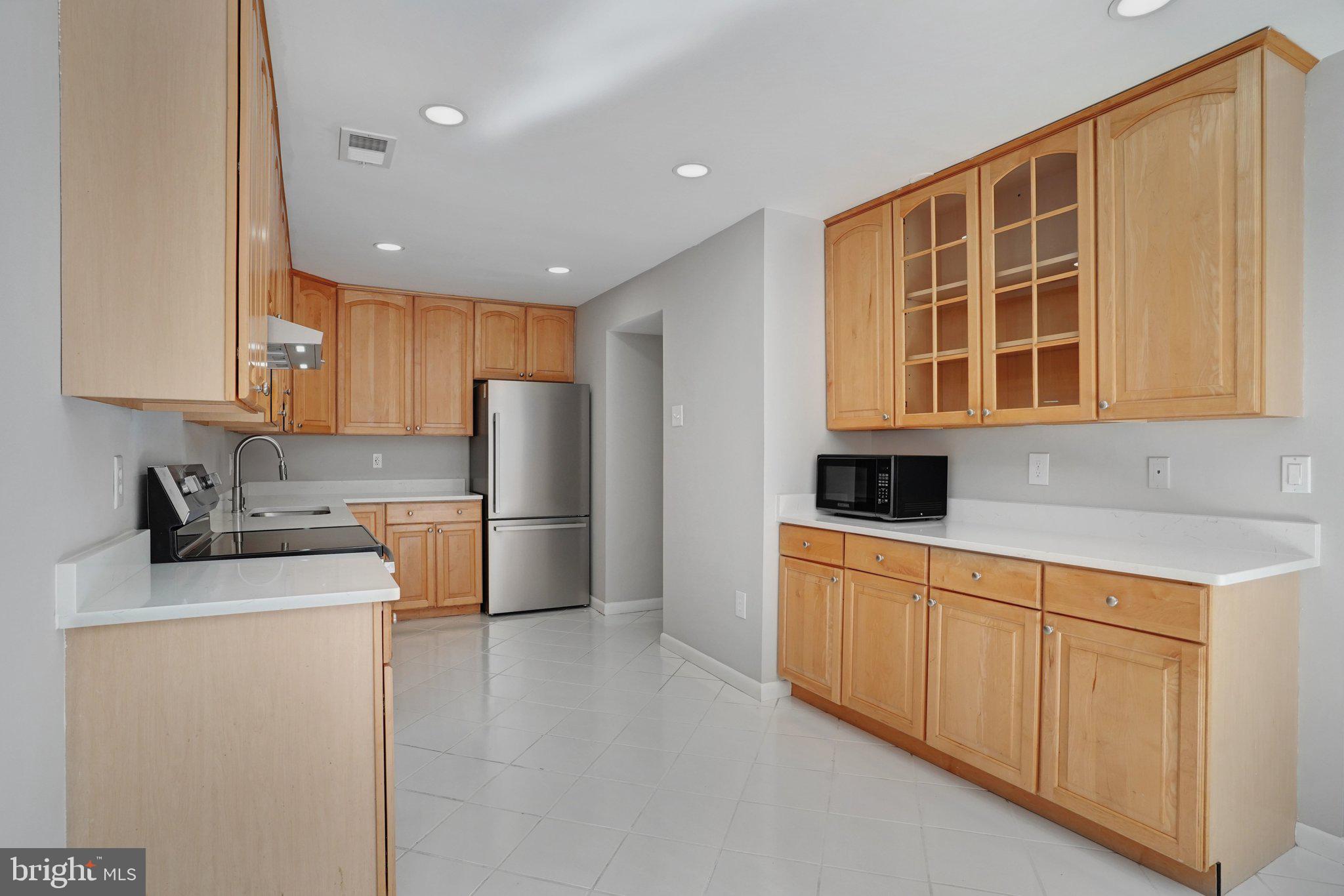 BURKE CENTRE - Residential