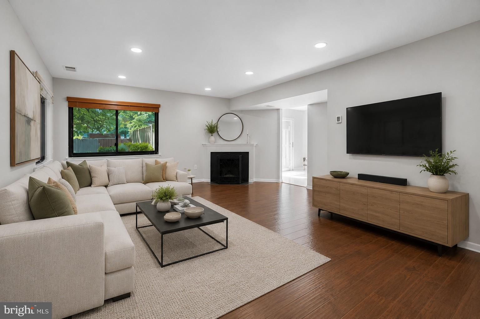 BURKE CENTRE - Residential