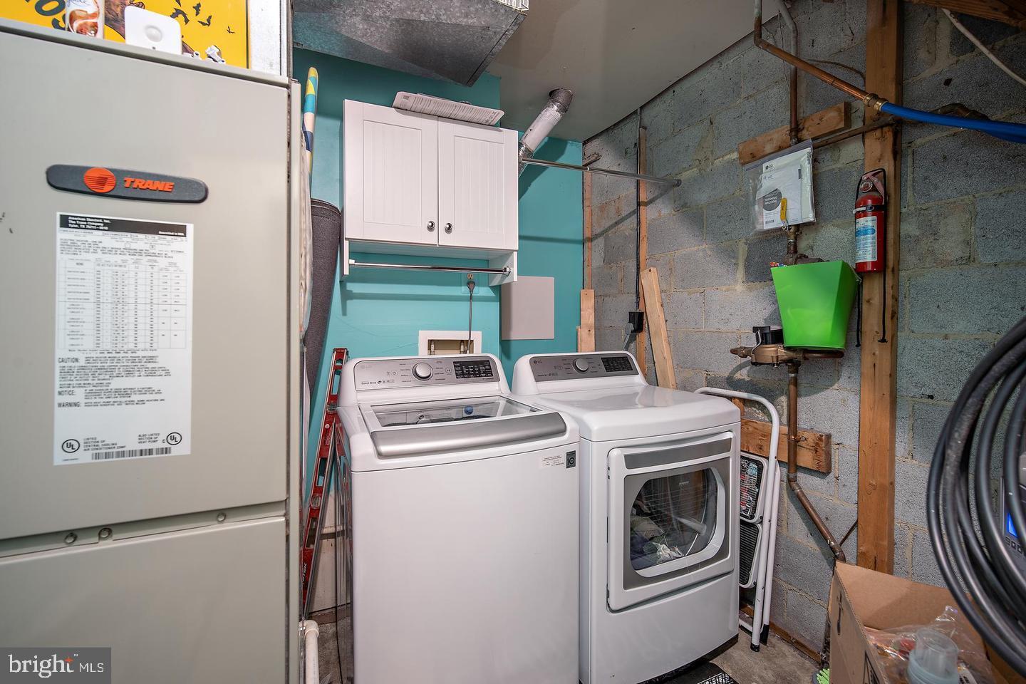 NORTH CREEK - Residential Lease