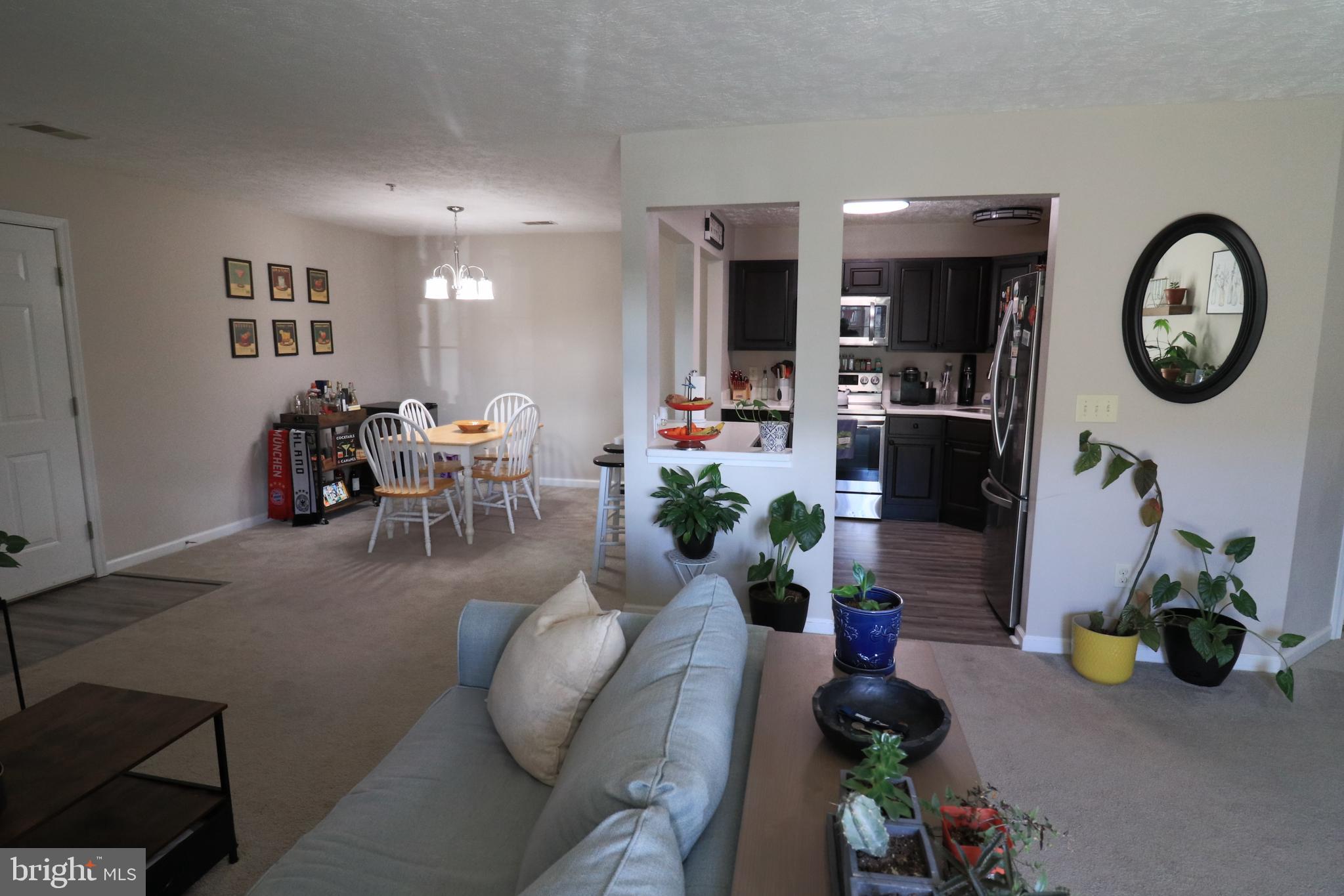 PARKVIEW CONDOMINIUMS - Residential Lease