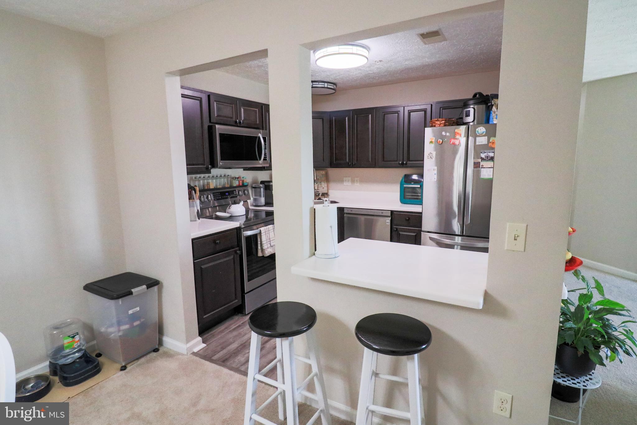 PARKVIEW CONDOMINIUMS - Residential Lease