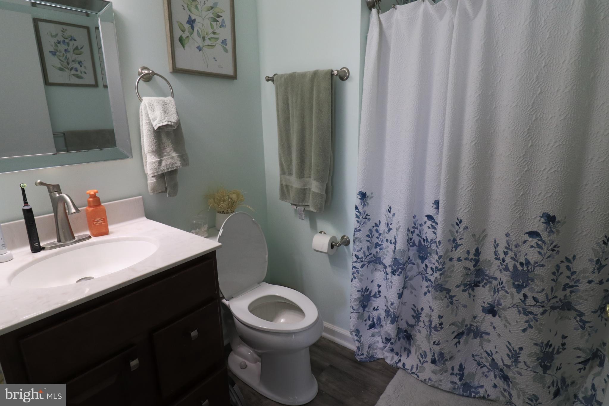 PARKVIEW CONDOMINIUMS - Residential Lease