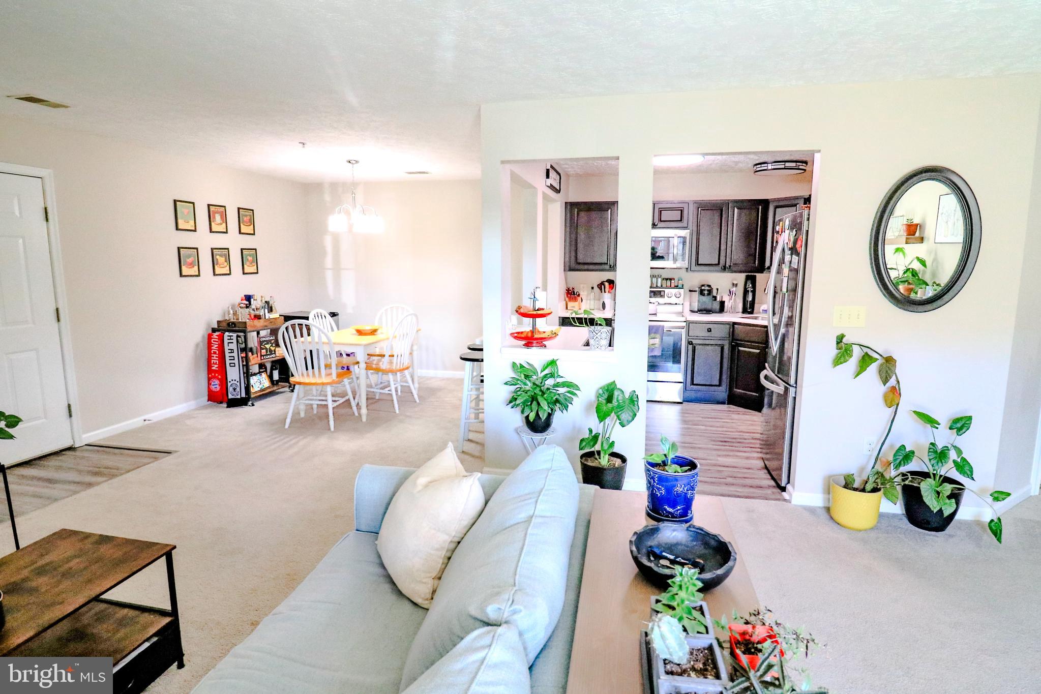 PARKVIEW CONDOMINIUMS - Residential Lease