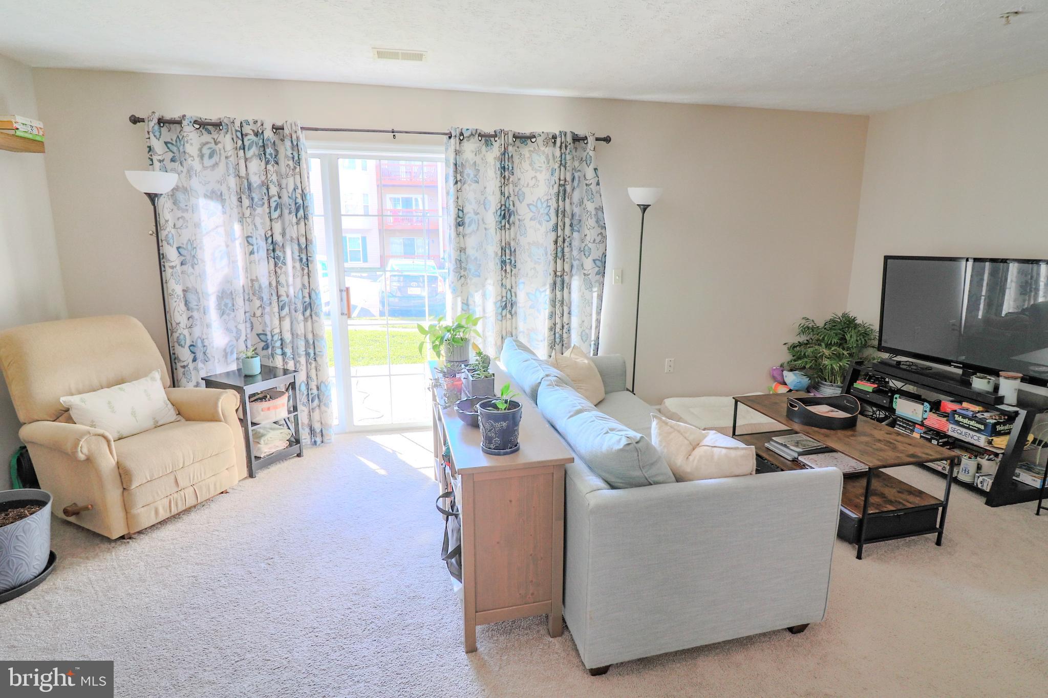 PARKVIEW CONDOMINIUMS - Residential Lease