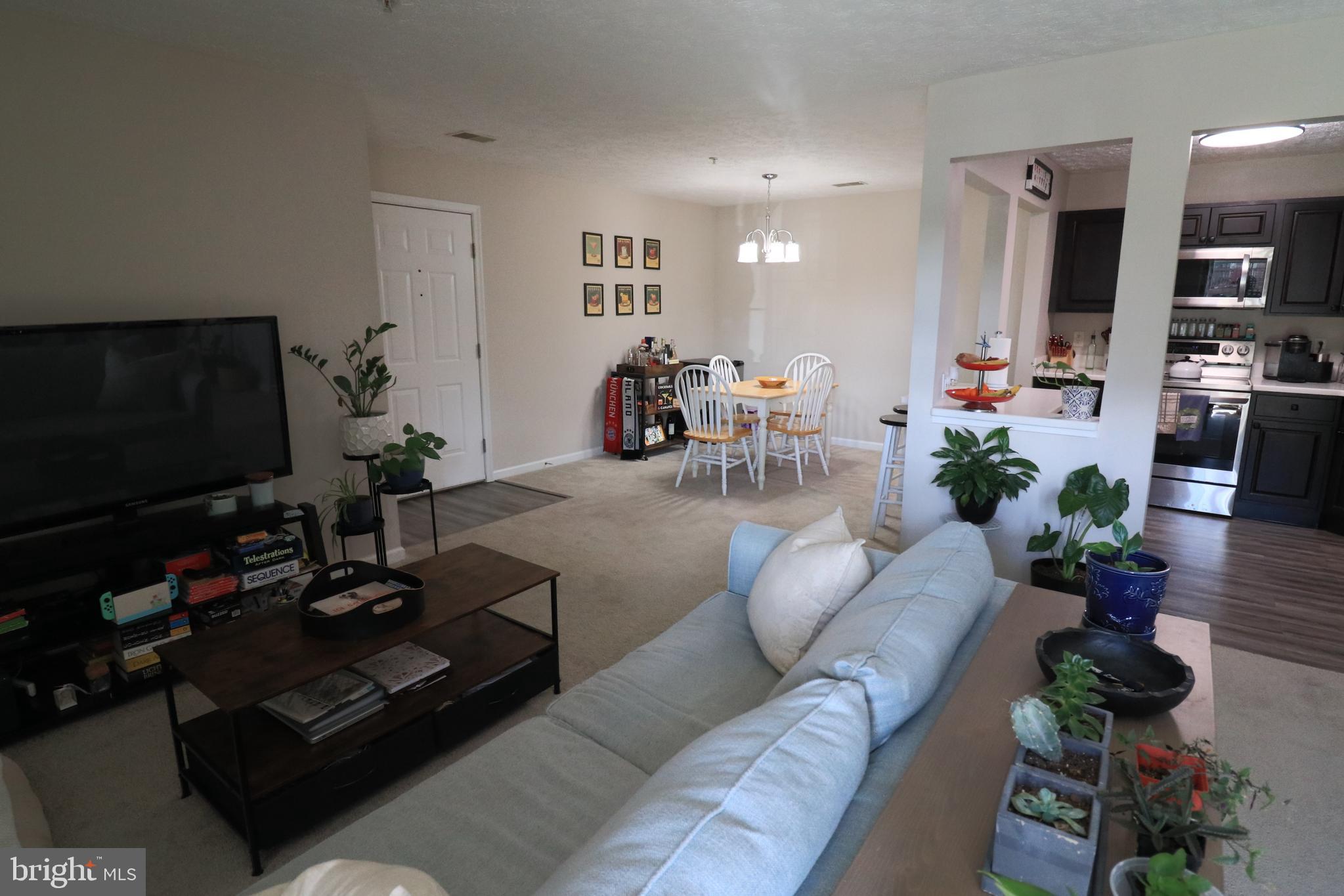 PARKVIEW CONDOMINIUMS - Residential Lease