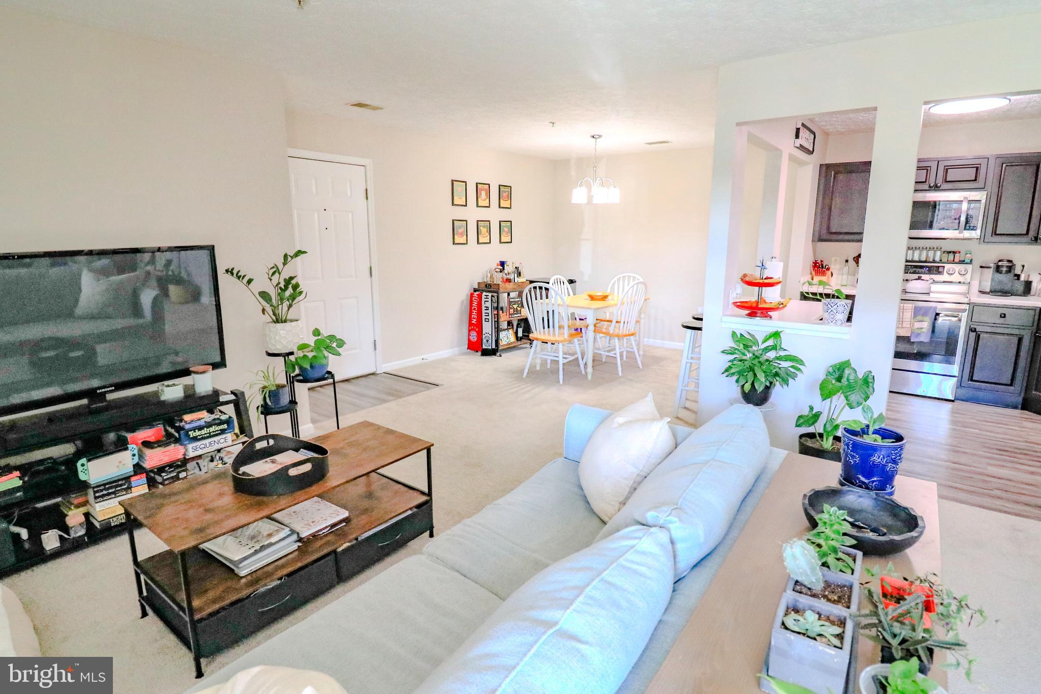 PARKVIEW CONDOMINIUMS - Residential Lease