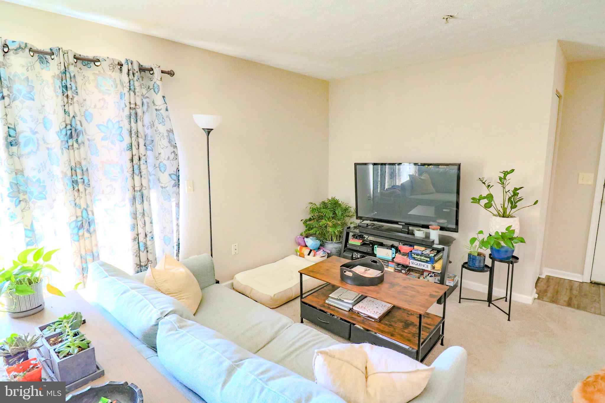 PARKVIEW CONDOMINIUMS - Residential Lease