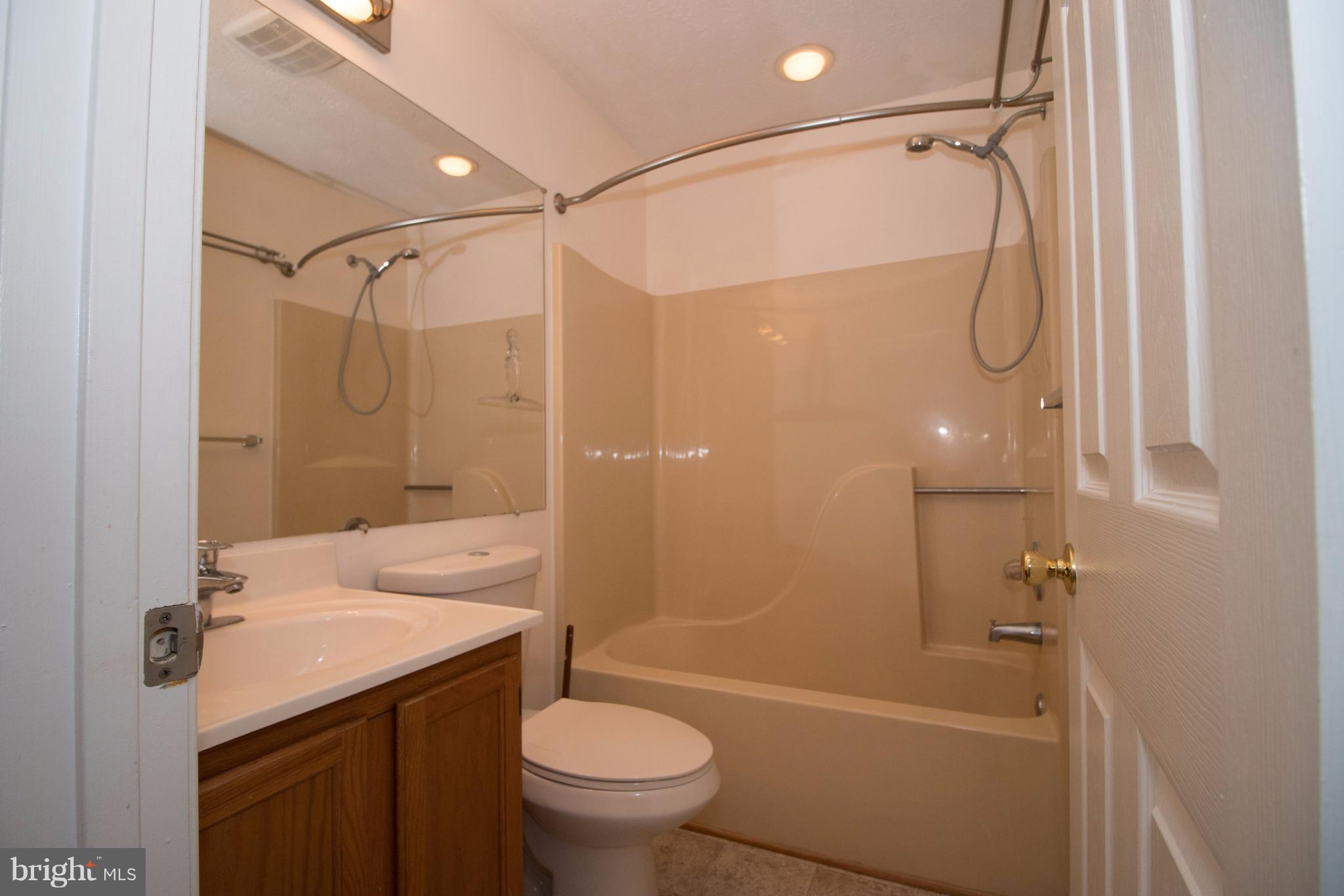 RED FOX FARMS - Residential Lease