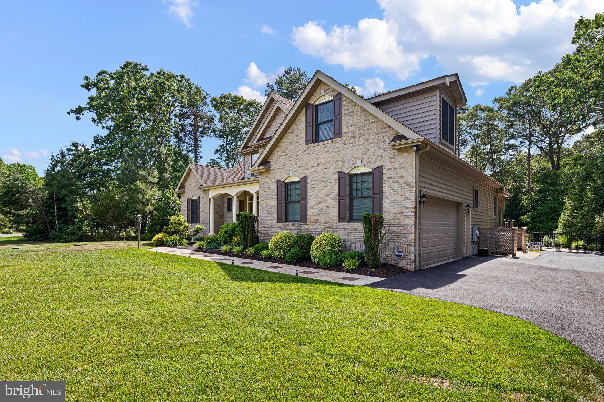18093 WHITE OAK DRIVE