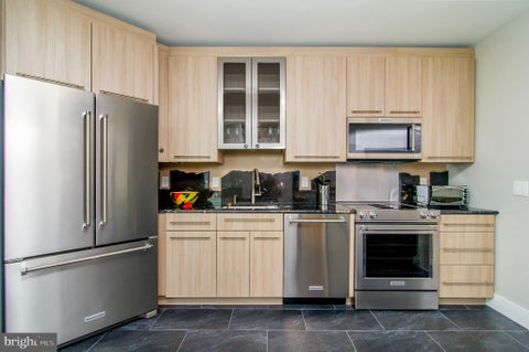 Condo For Sale - 100 Harborview Drive #1610<br/> BALTIMORE, MD 21230