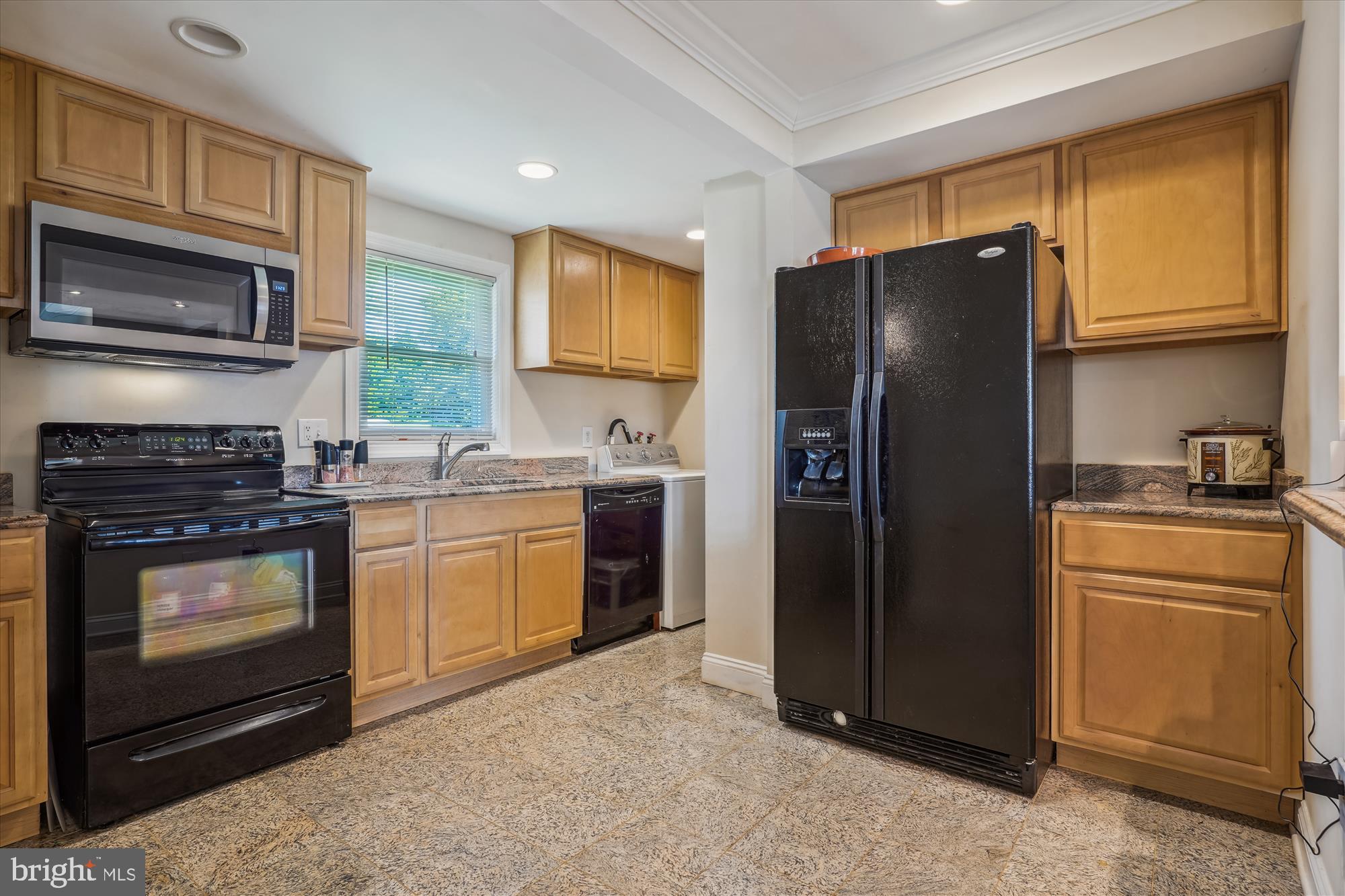 ANNALEE HEIGHTS - Residential