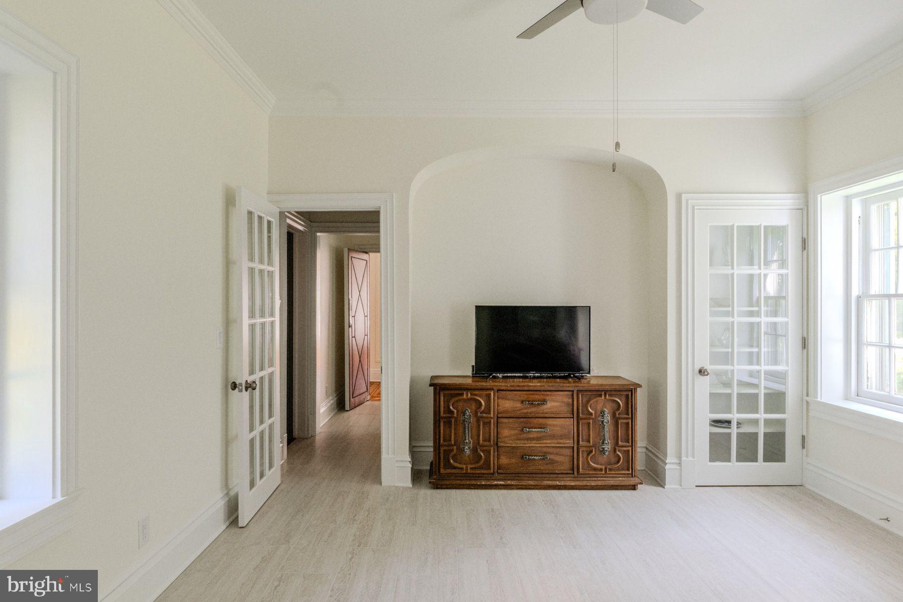 PHILADELPHIA (NORTHWEST) - Residential