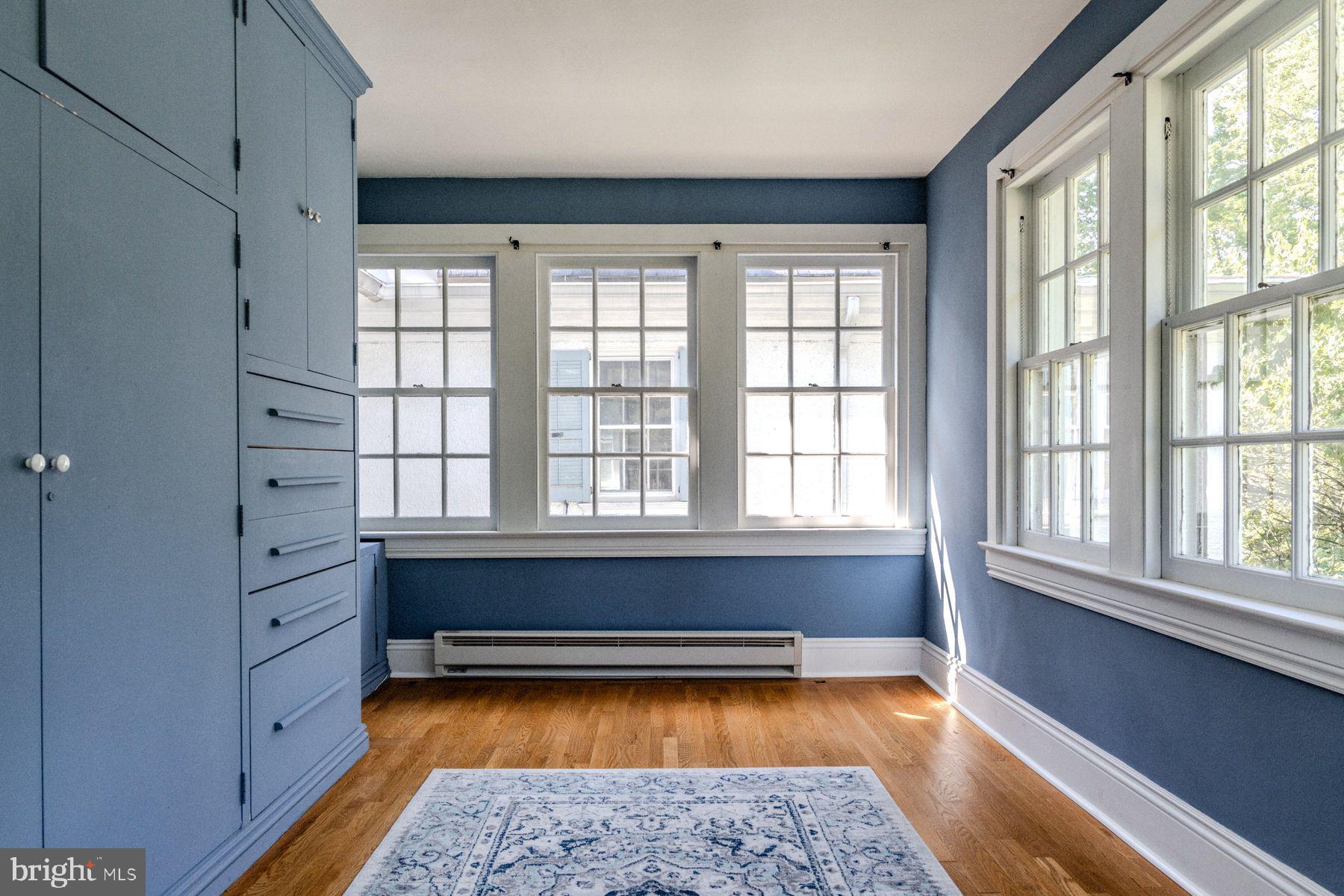 PHILADELPHIA (NORTHWEST) - Residential