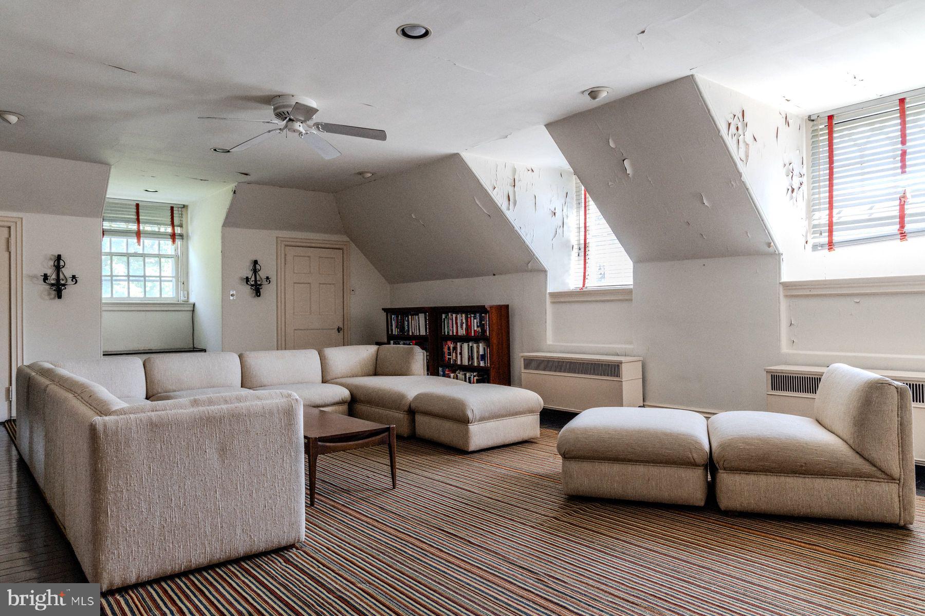 PHILADELPHIA (NORTHWEST) - Residential