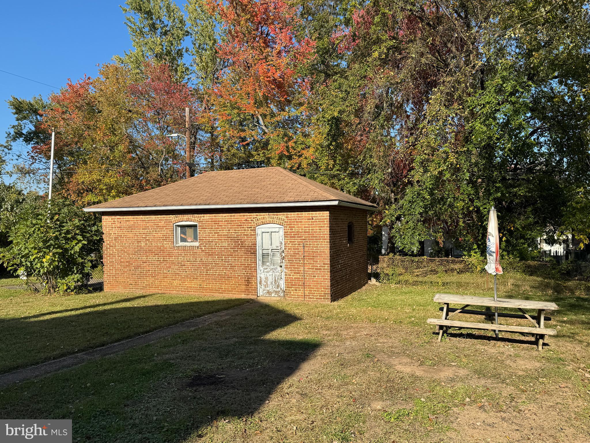 GARDENVILLE - Residential