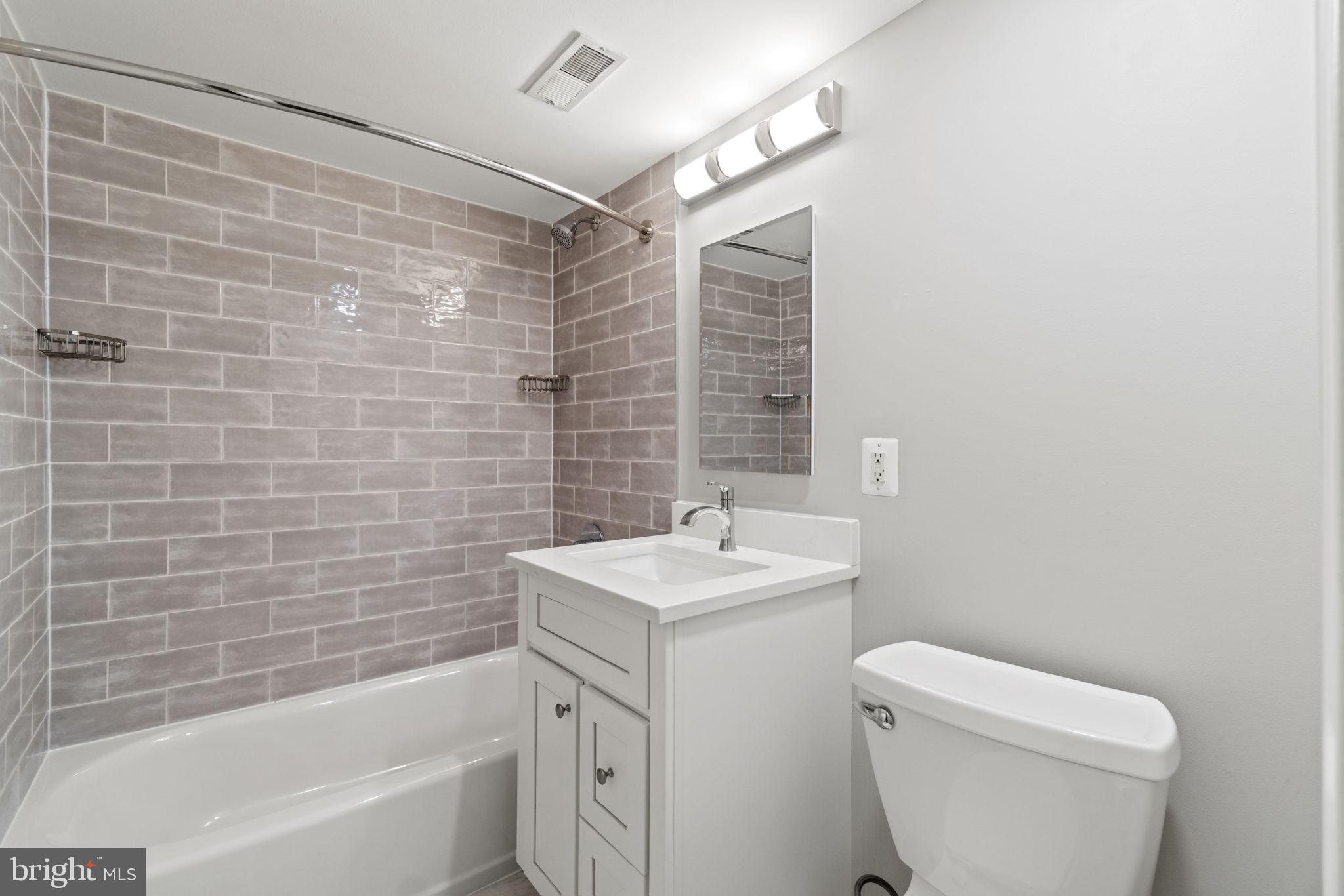 PARKSIDE AT ALEXANDRIA - Residential