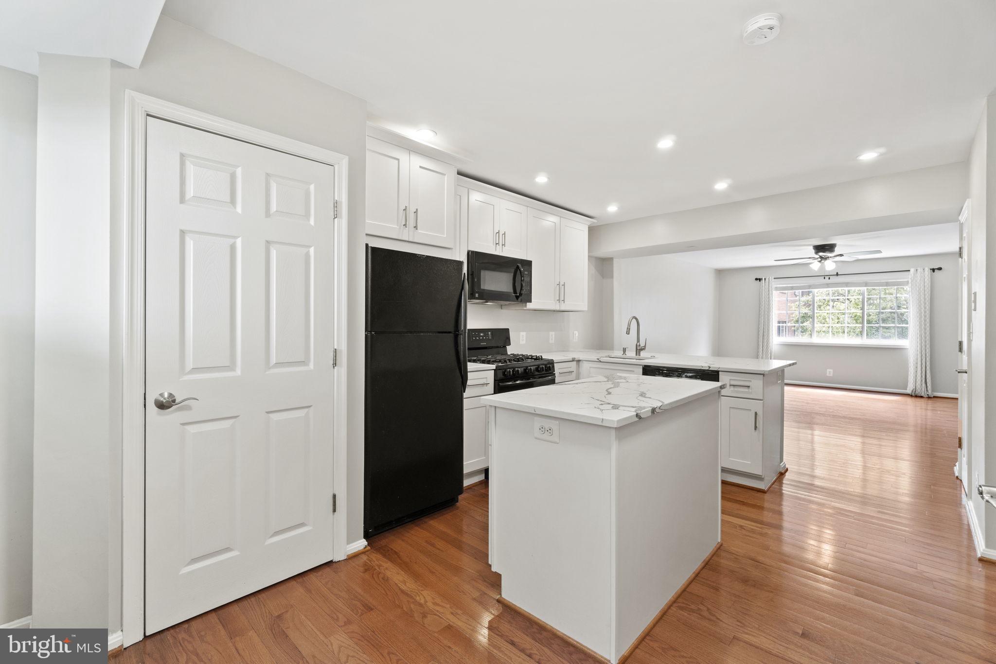 PARKSIDE AT ALEXANDRIA - Residential