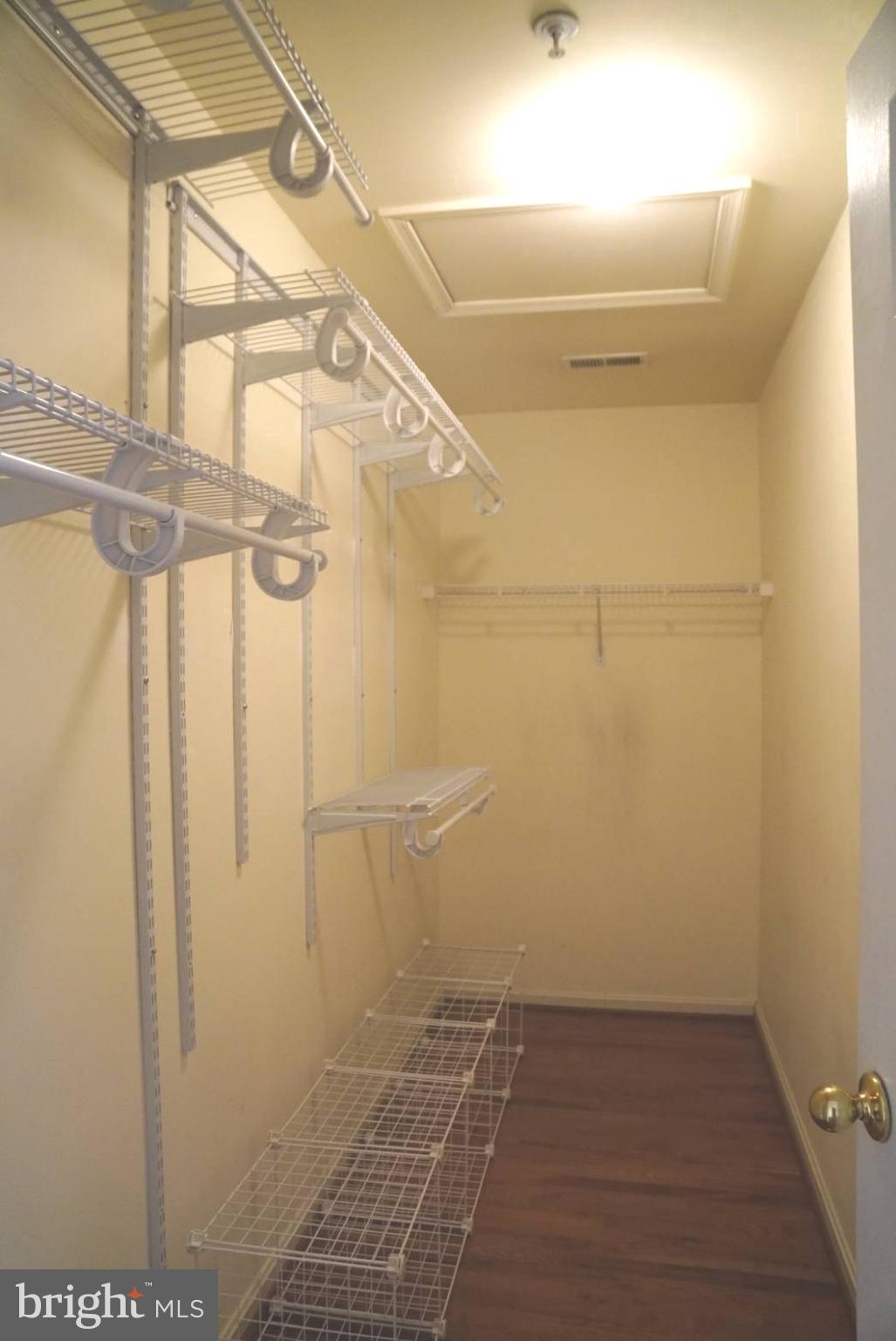 ROSE HILL FALLS - Residential