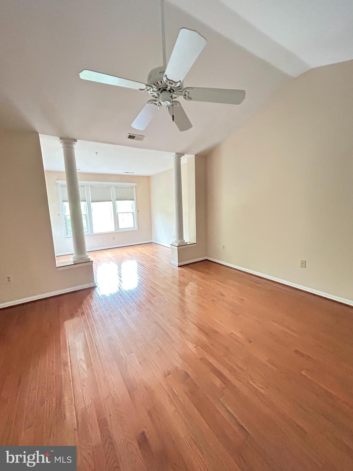 ROSE HILL FALLS - Residential