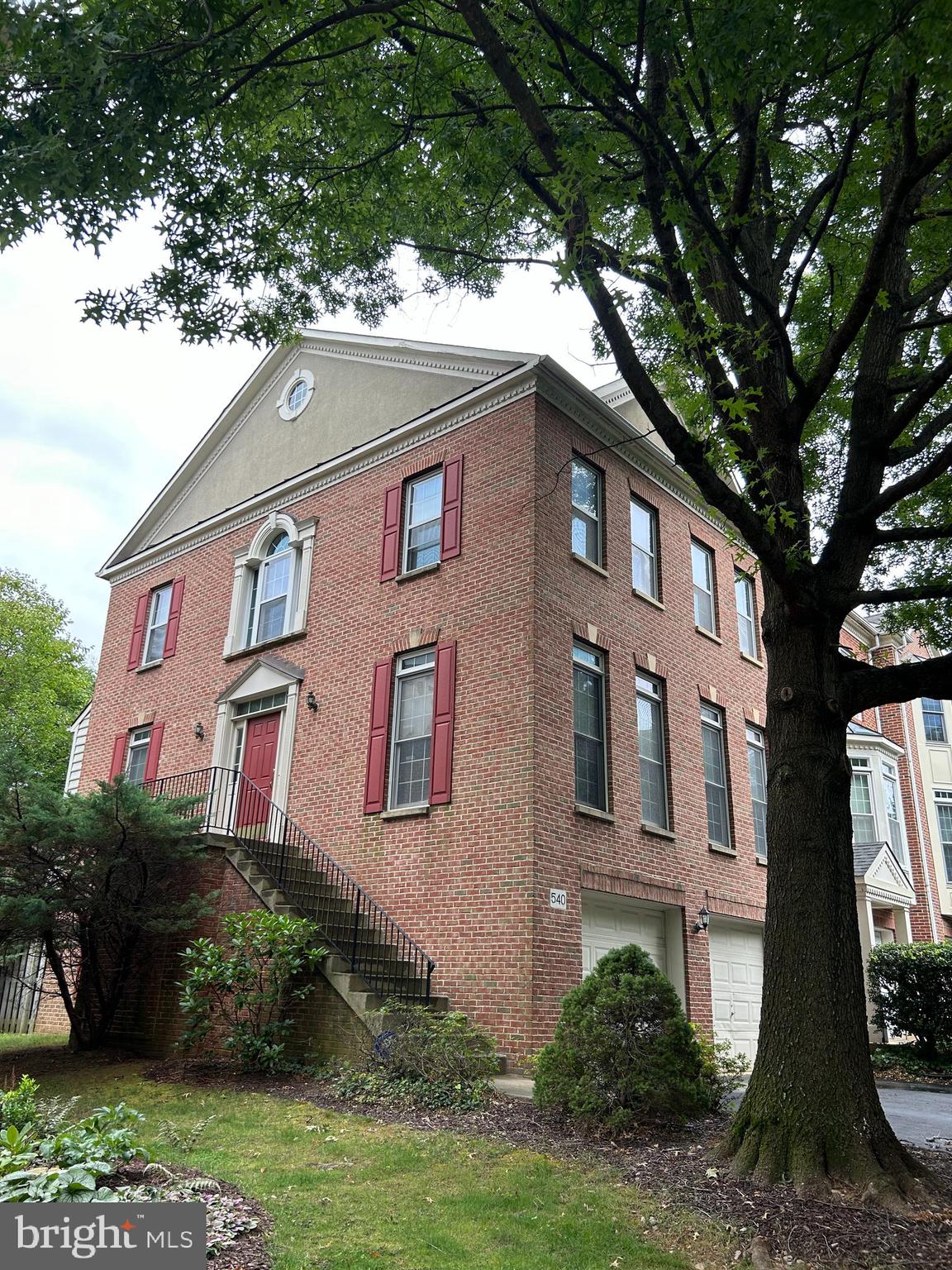 ROSE HILL FALLS - Residential