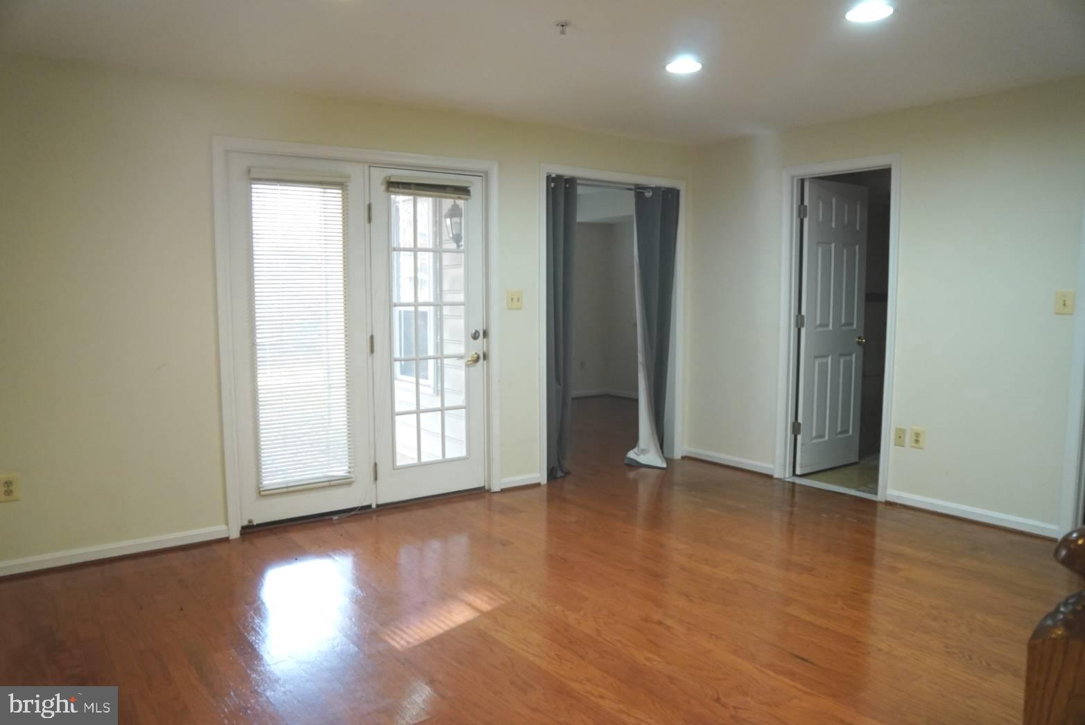 ROSE HILL FALLS - Residential