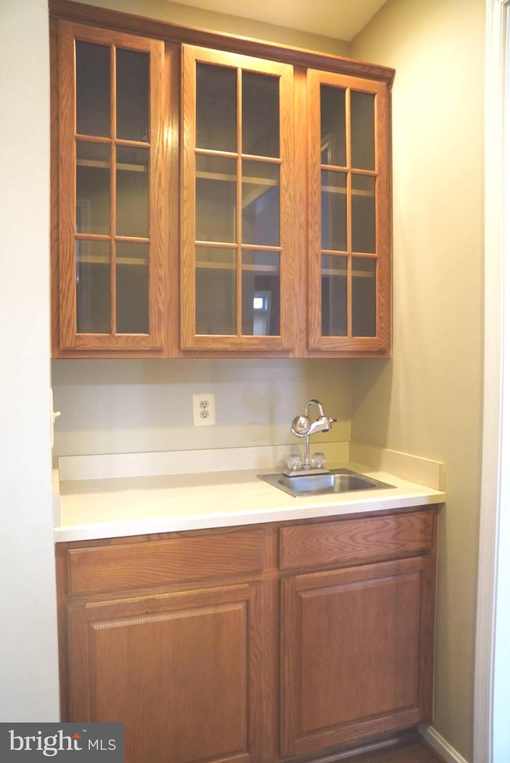 ROSE HILL FALLS - Residential