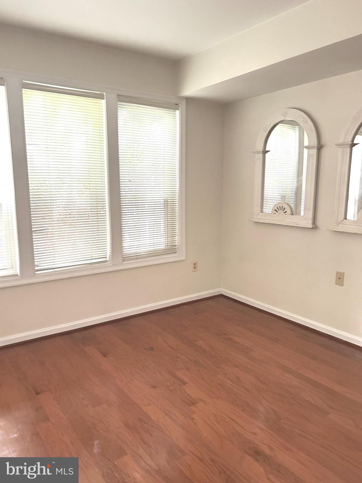 ROSE HILL FALLS - Residential