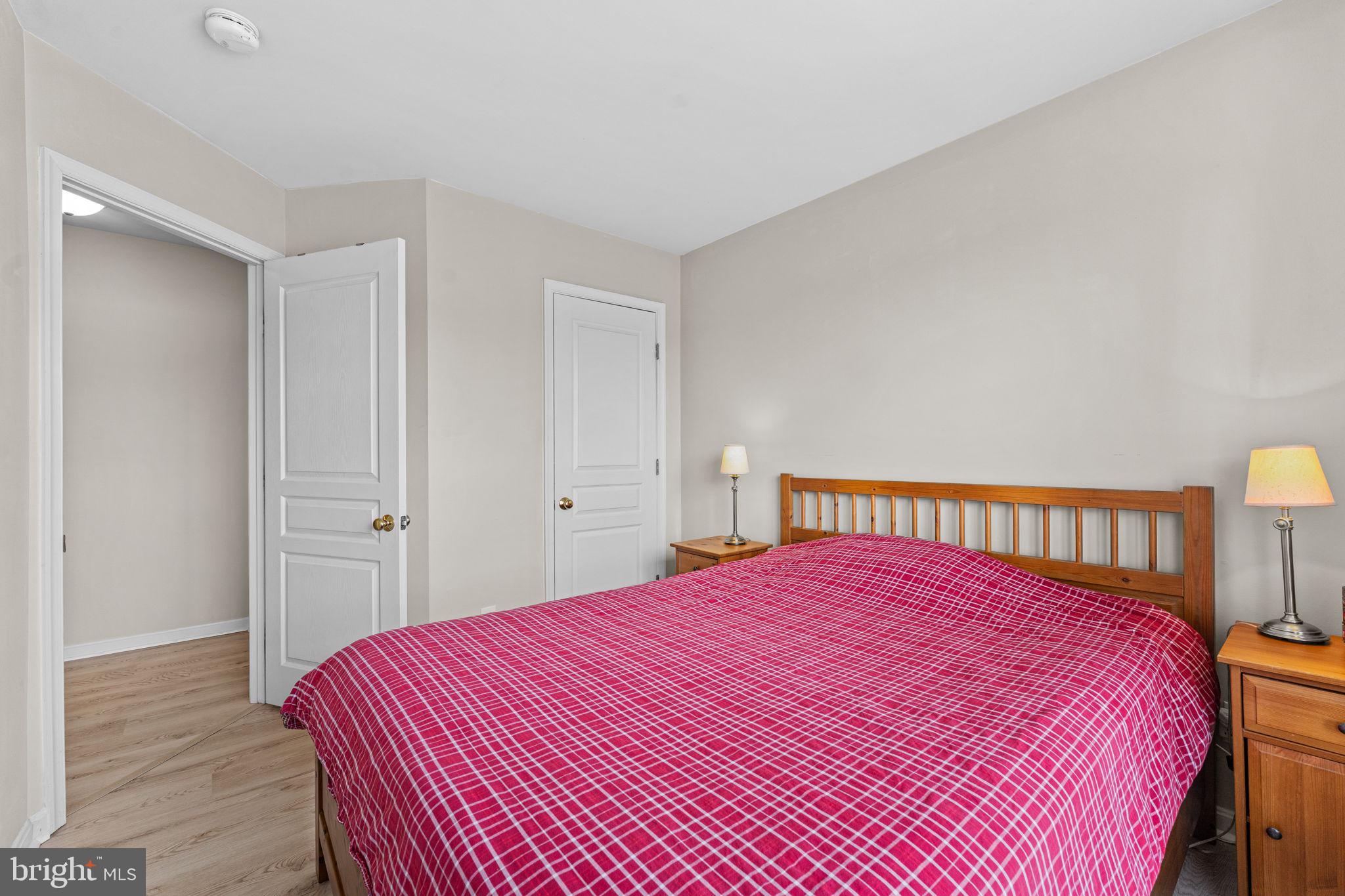 LONGFORD CROSSING - Residential