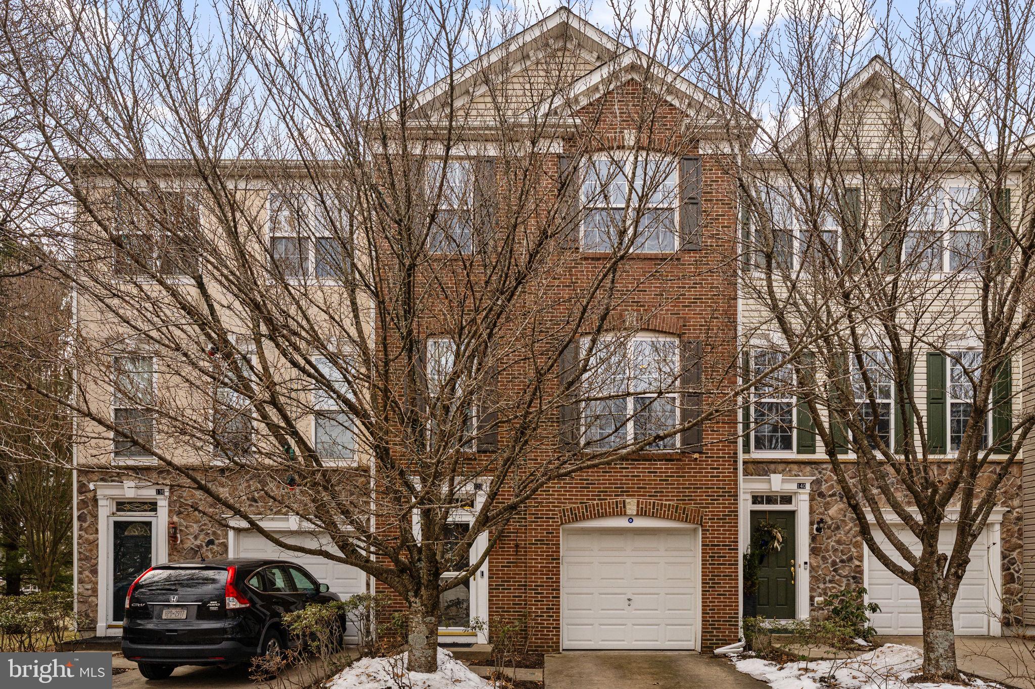 LONGFORD CROSSING - Residential