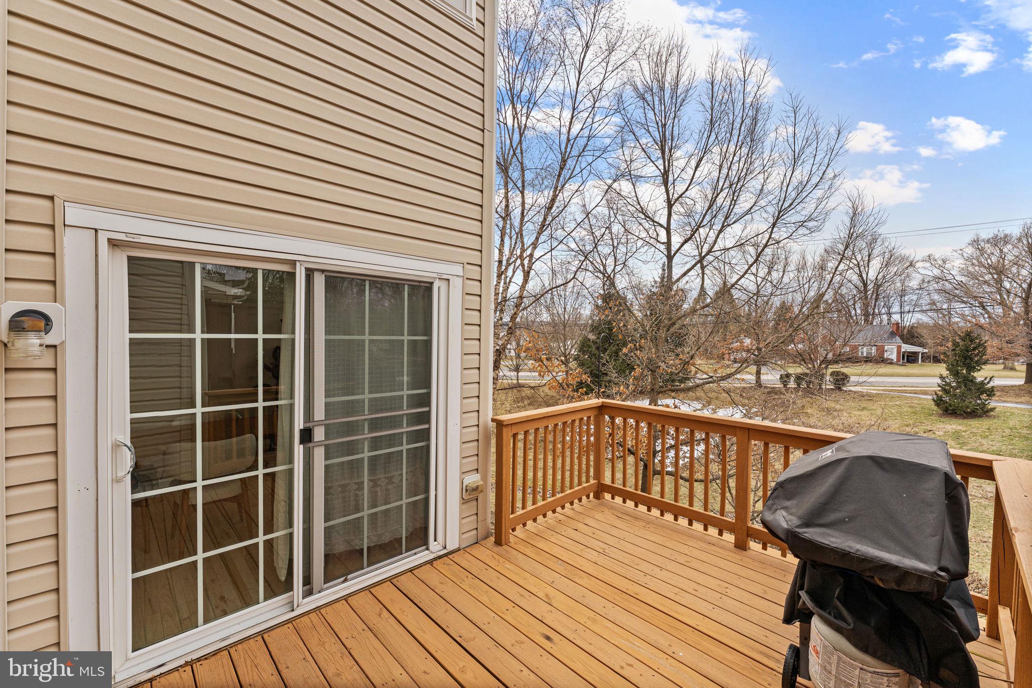 LONGFORD CROSSING - Residential