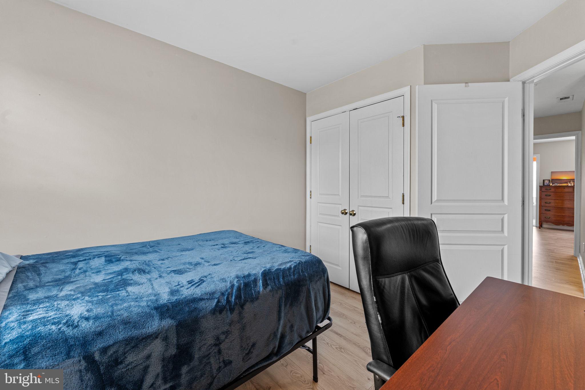 LONGFORD CROSSING - Residential