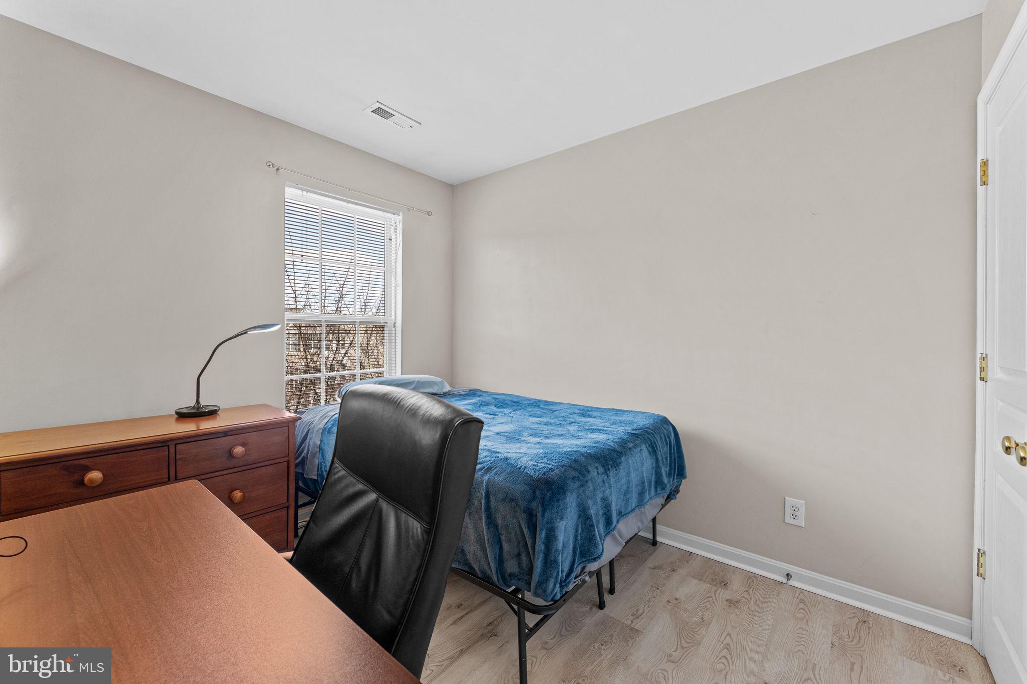 LONGFORD CROSSING - Residential