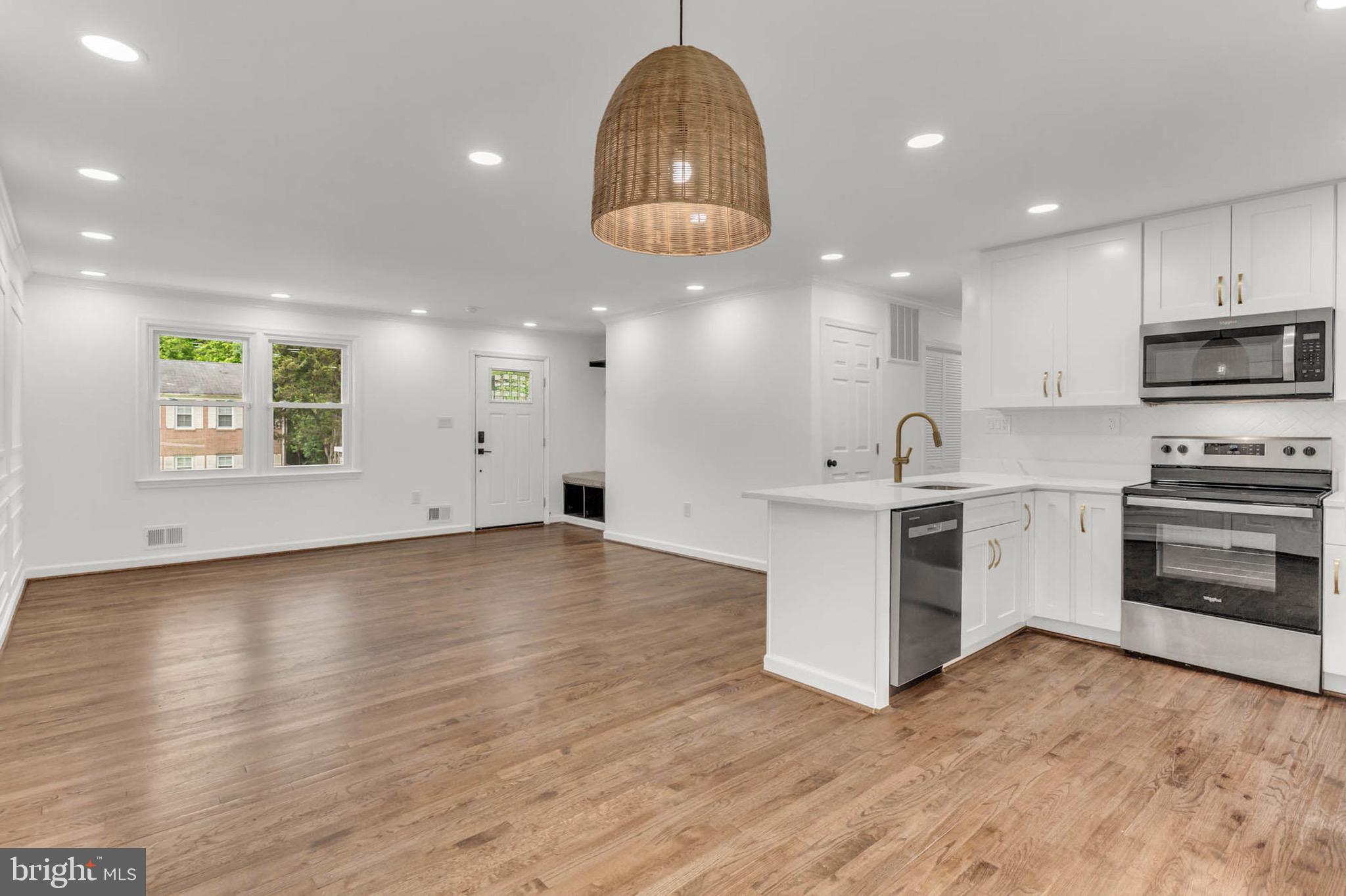 WINDBROOK - Residential Lease