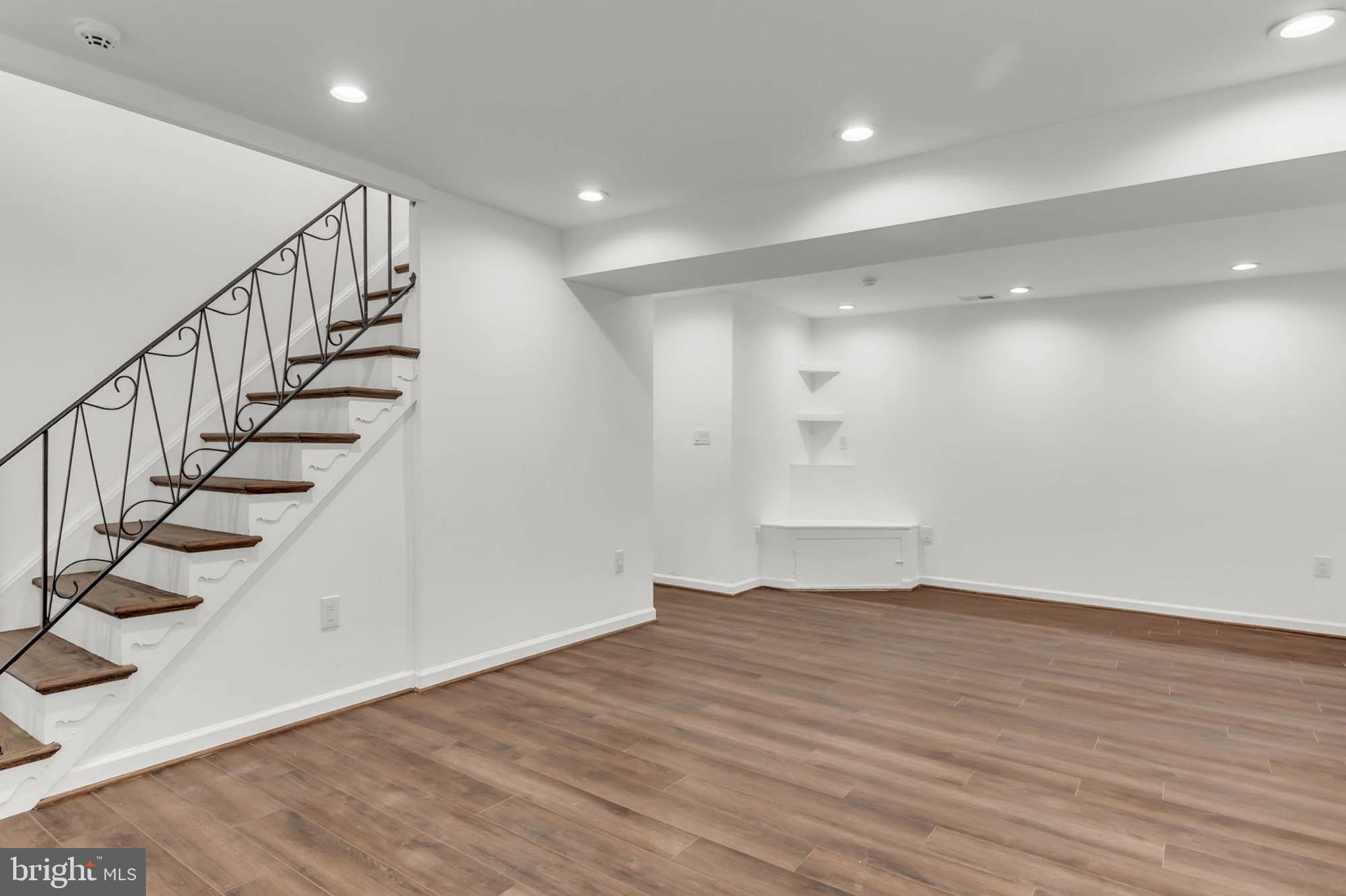 WINDBROOK - Residential Lease