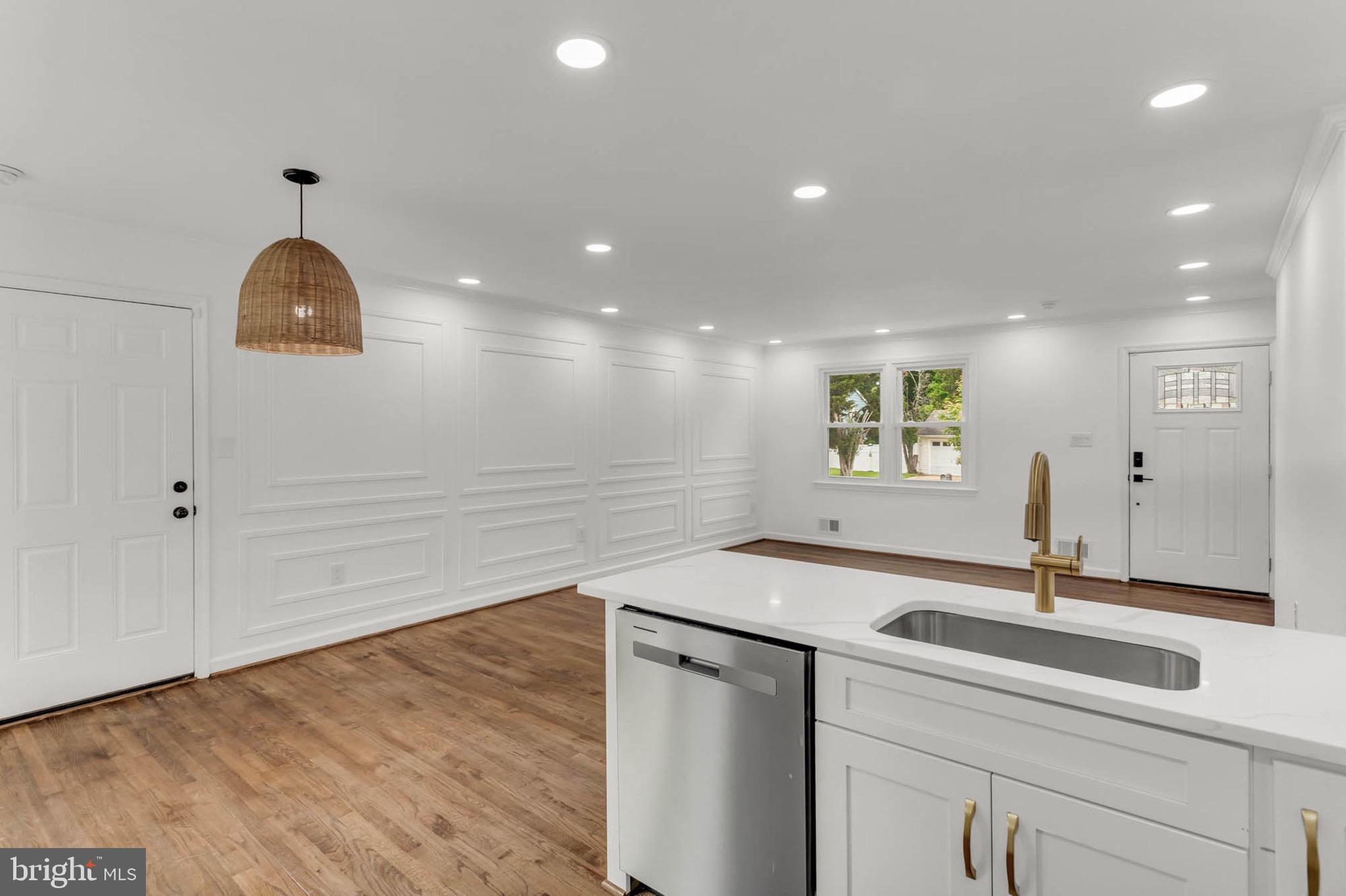 WINDBROOK - Residential Lease