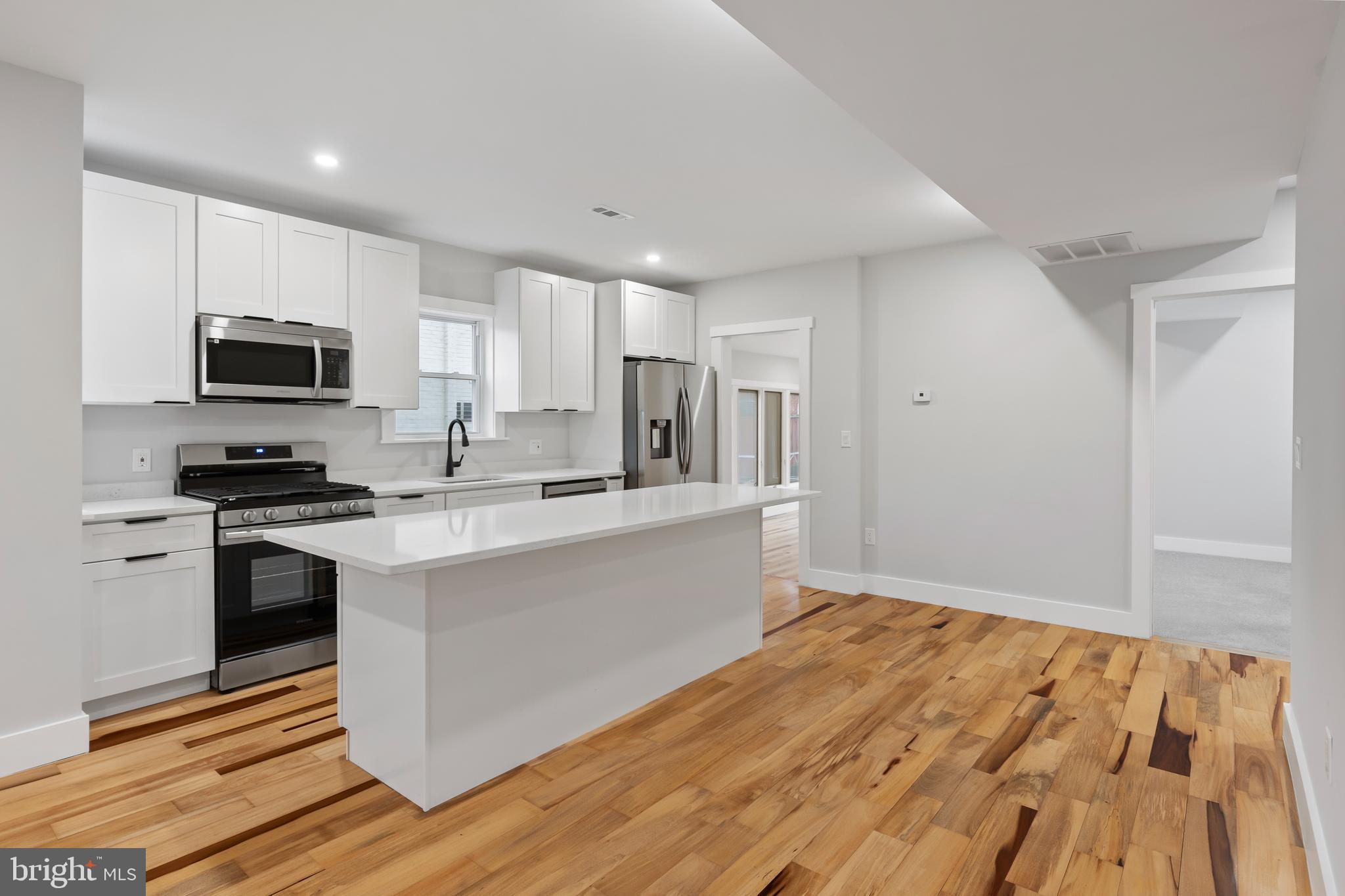 LAUREL - Residential