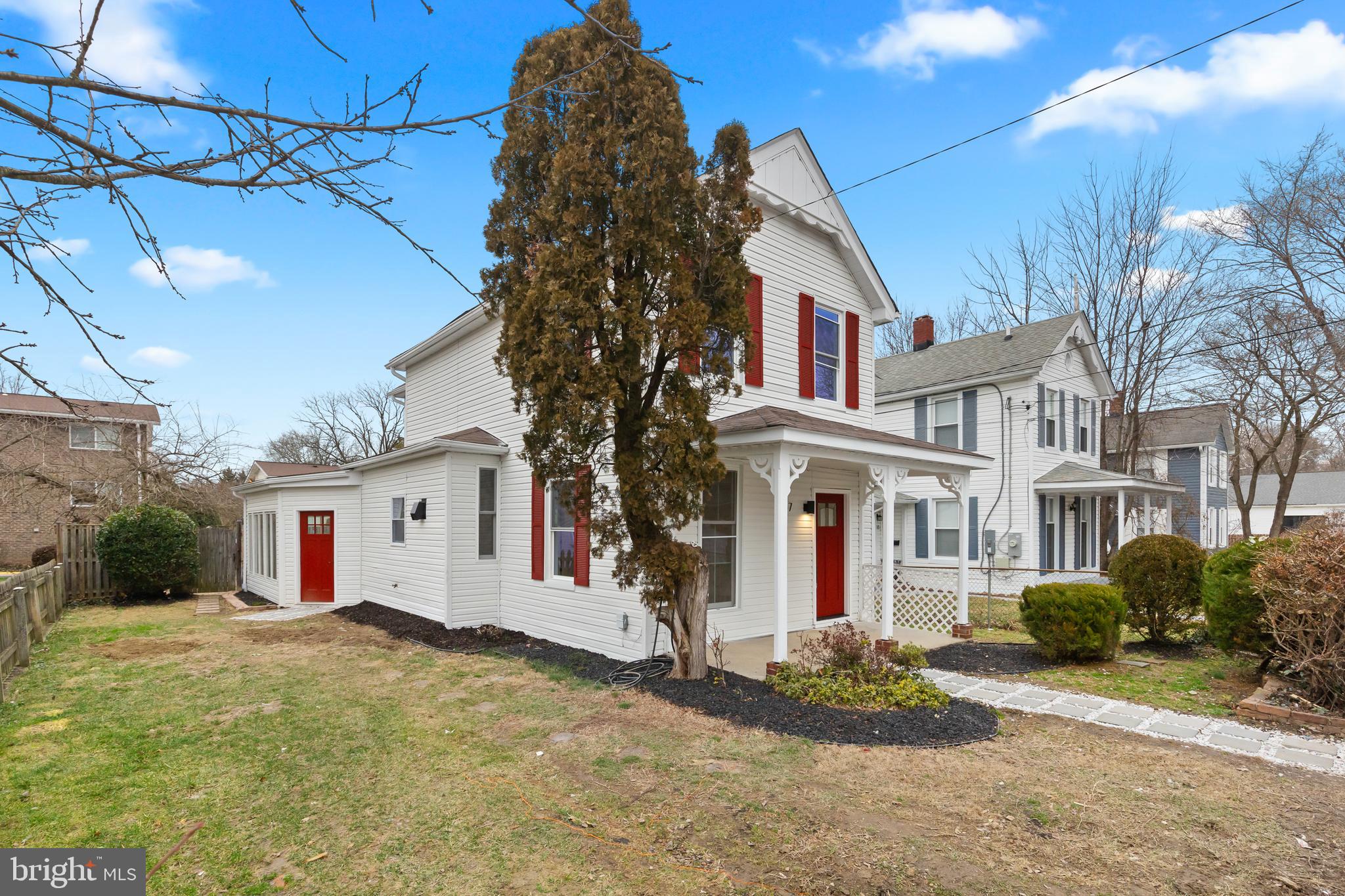 LAUREL - Residential