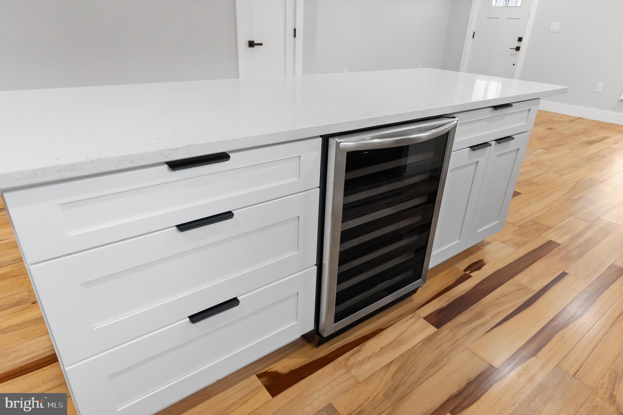 LAUREL - Residential