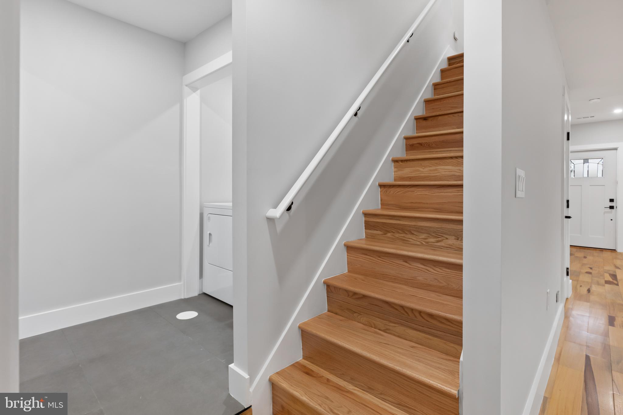 LAUREL - Residential