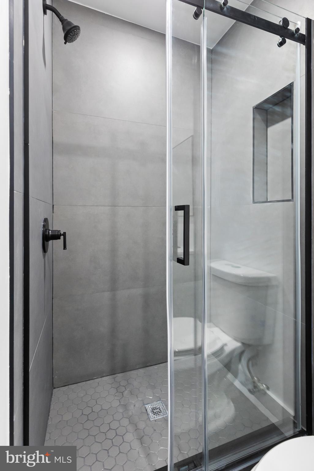 LAUREL - Residential