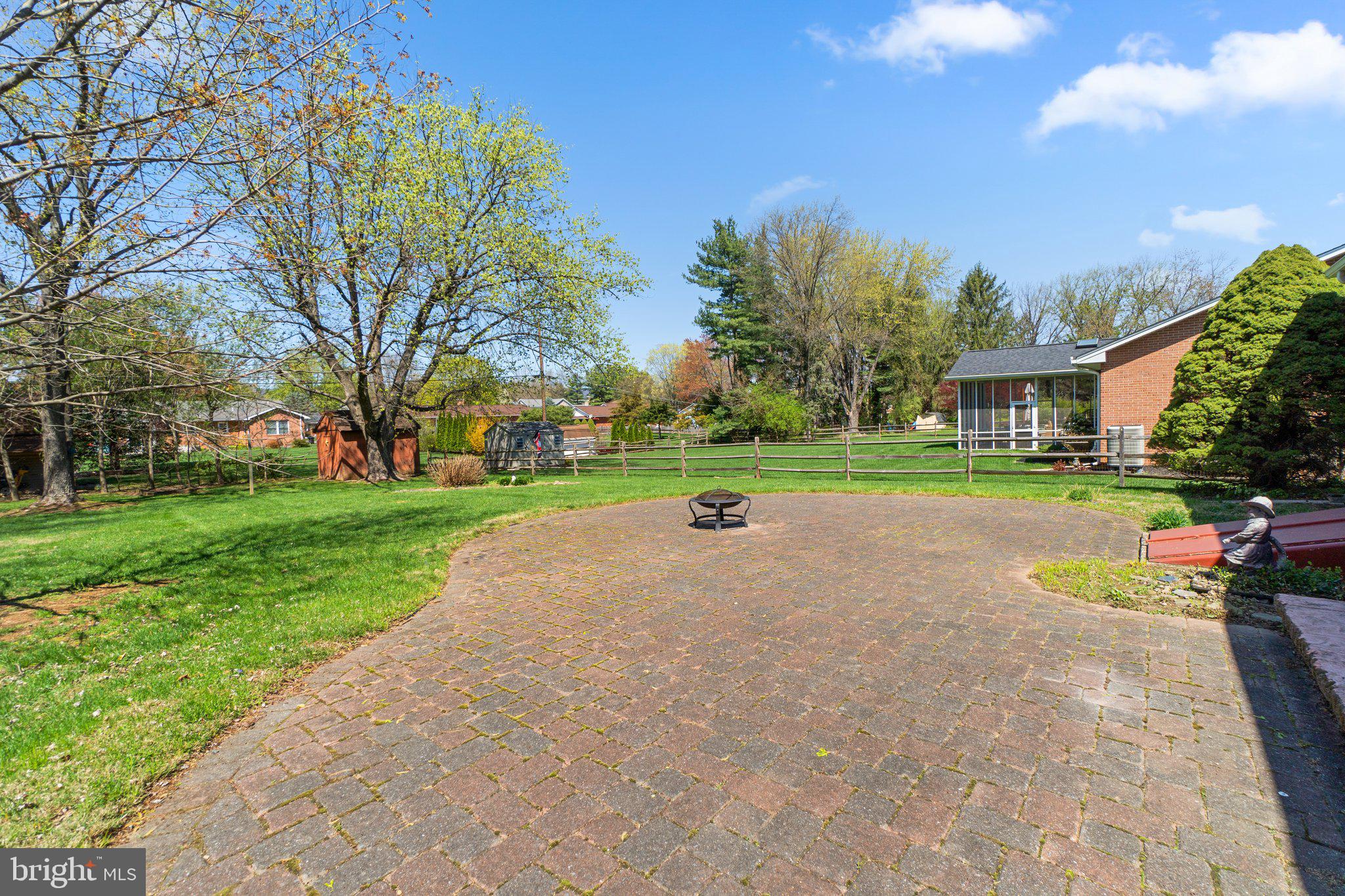 CLOVER HILL - Residential