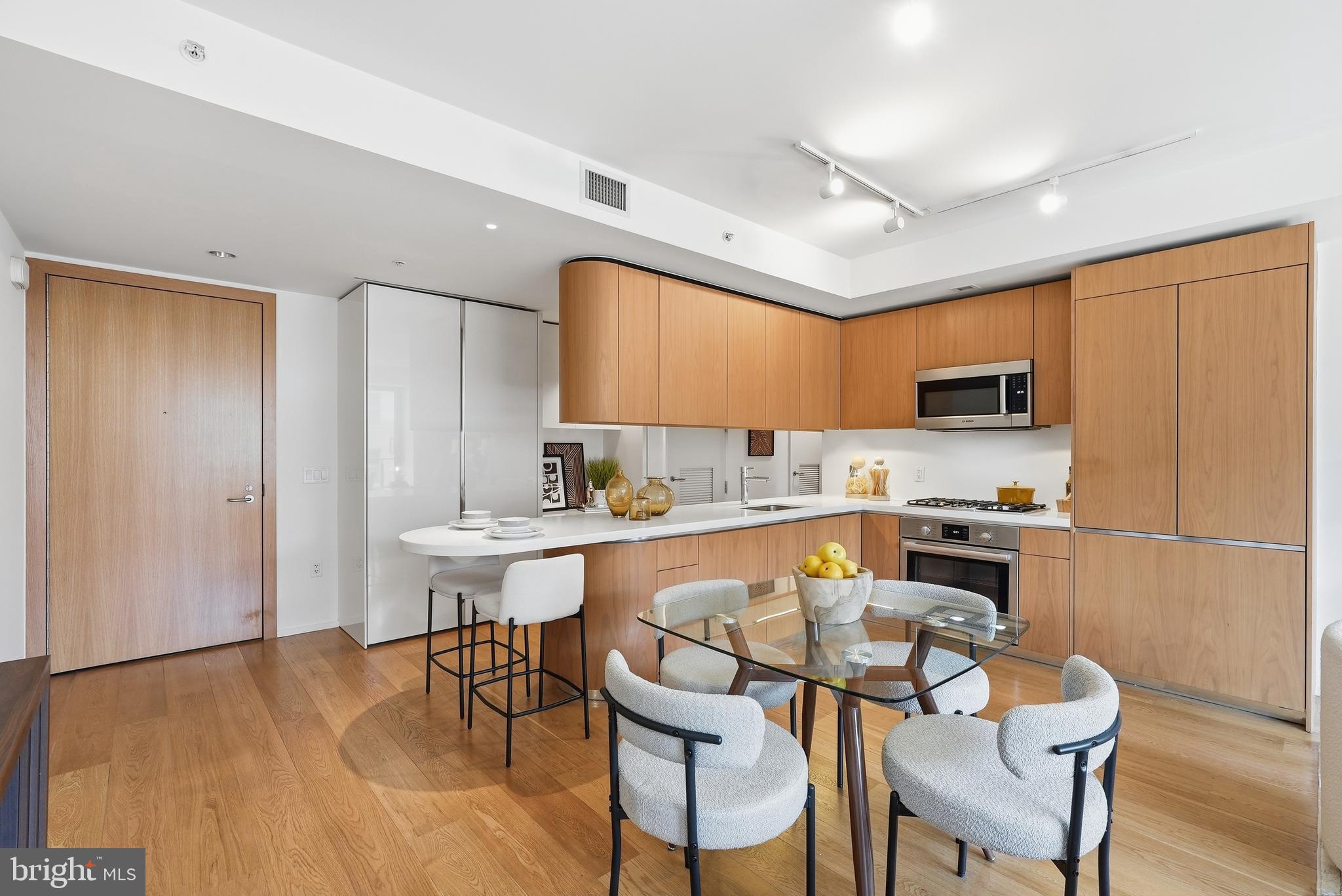 925 H STREET NW 904