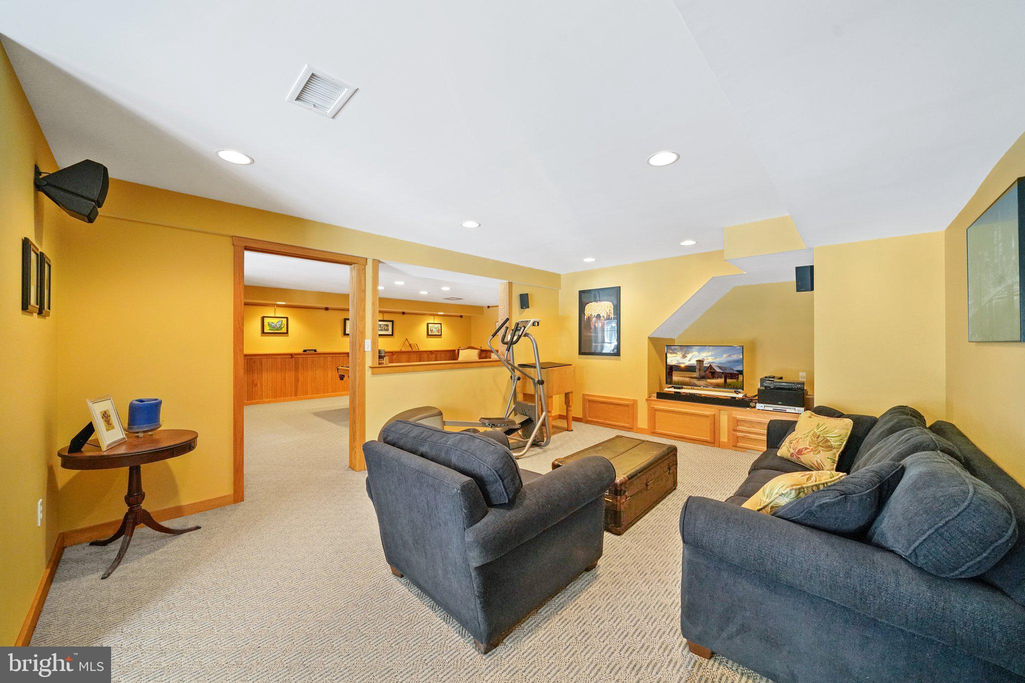 ROSSMORE - Residential