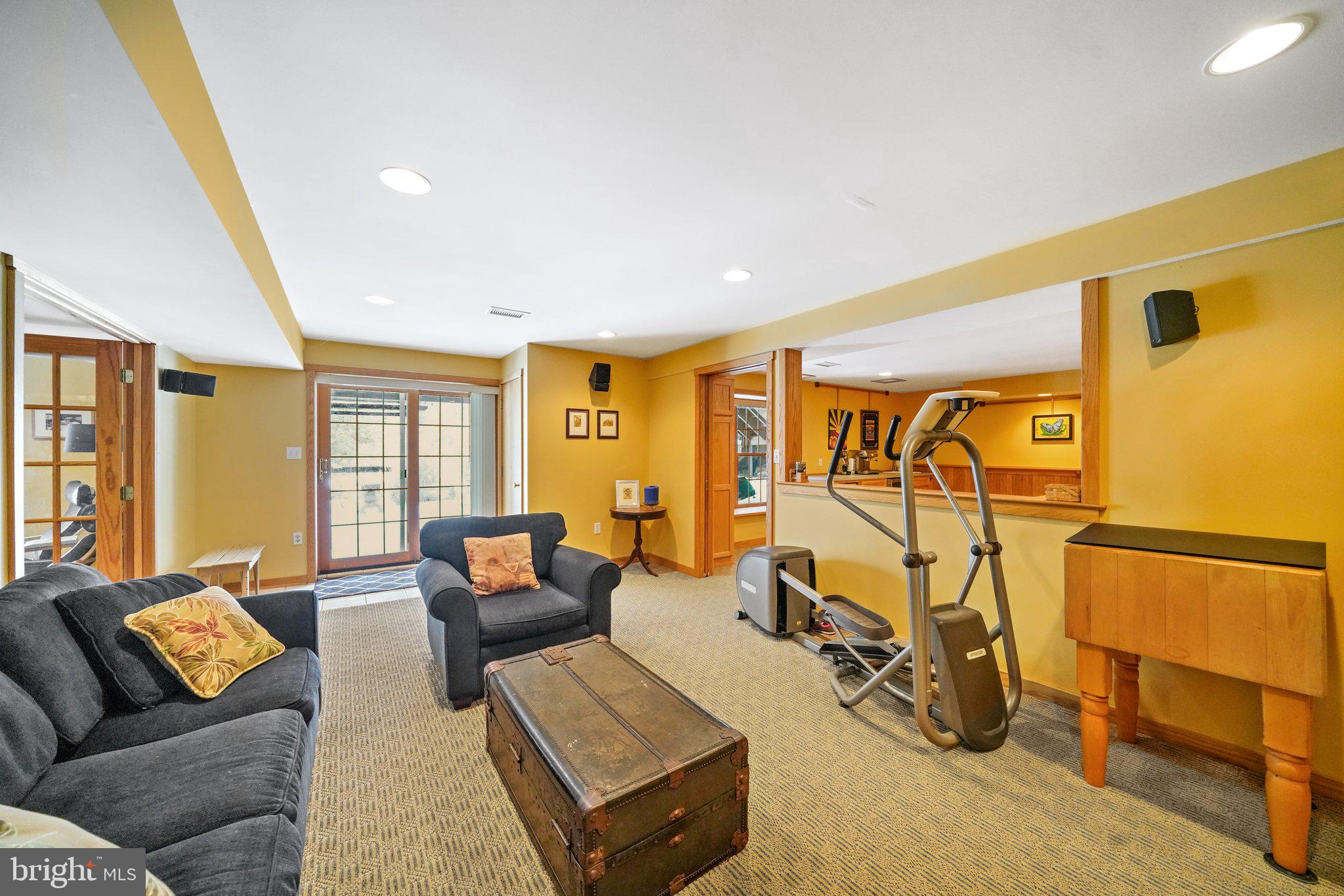 ROSSMORE - Residential