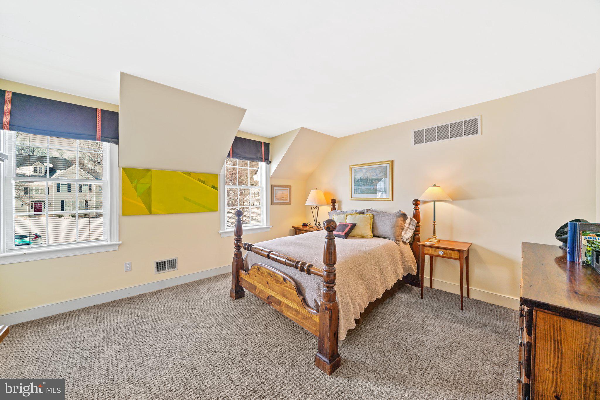 ROSSMORE - Residential