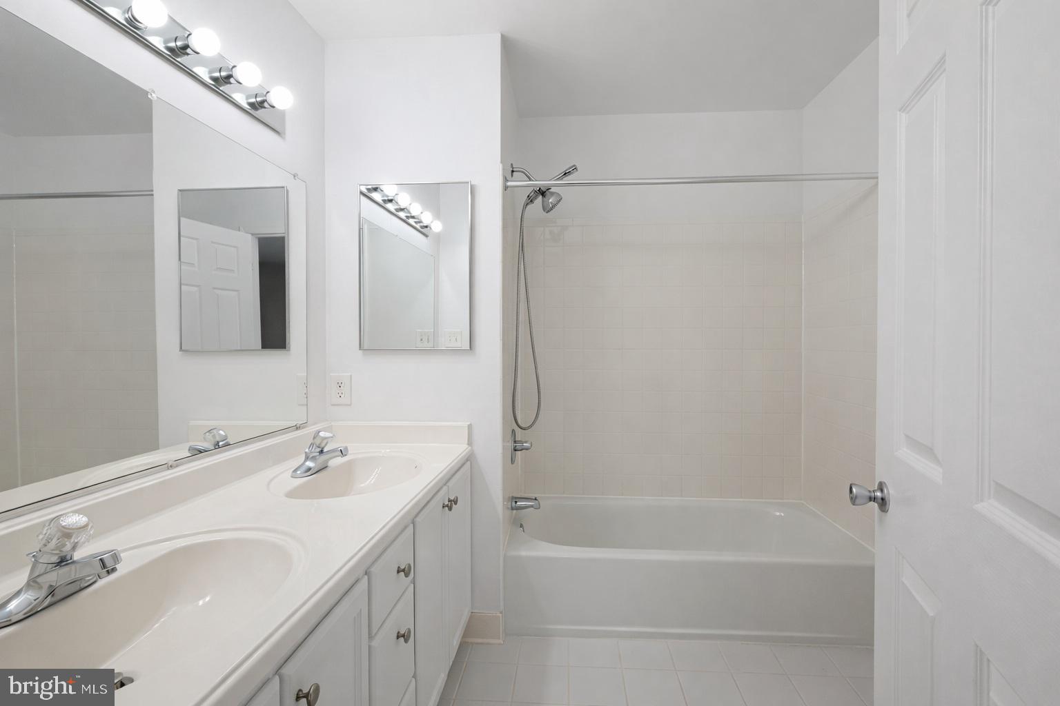 GERMANTOWN ESTATES - Residential Lease