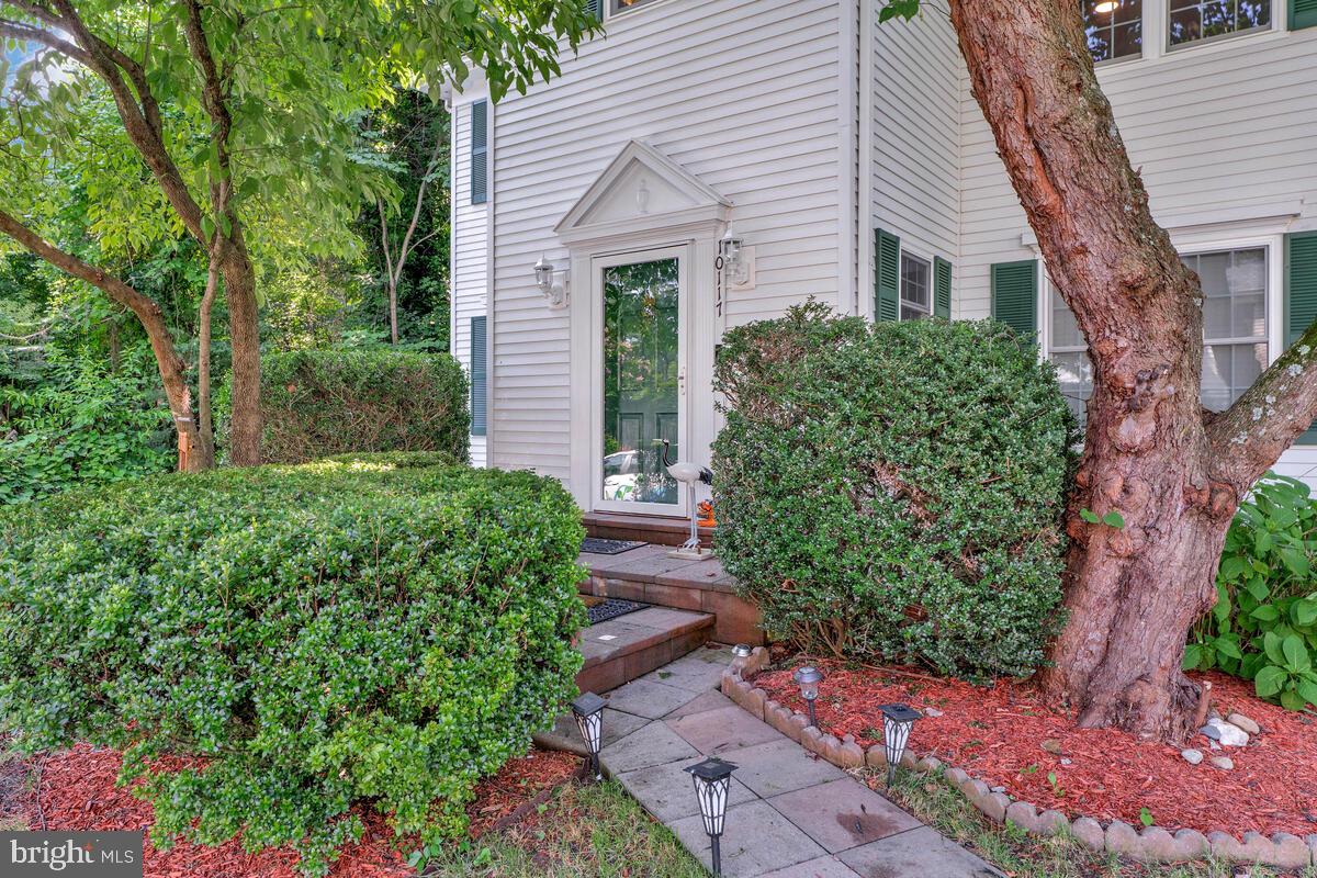 10117 SCHOOLHOUSE WOODS COURT