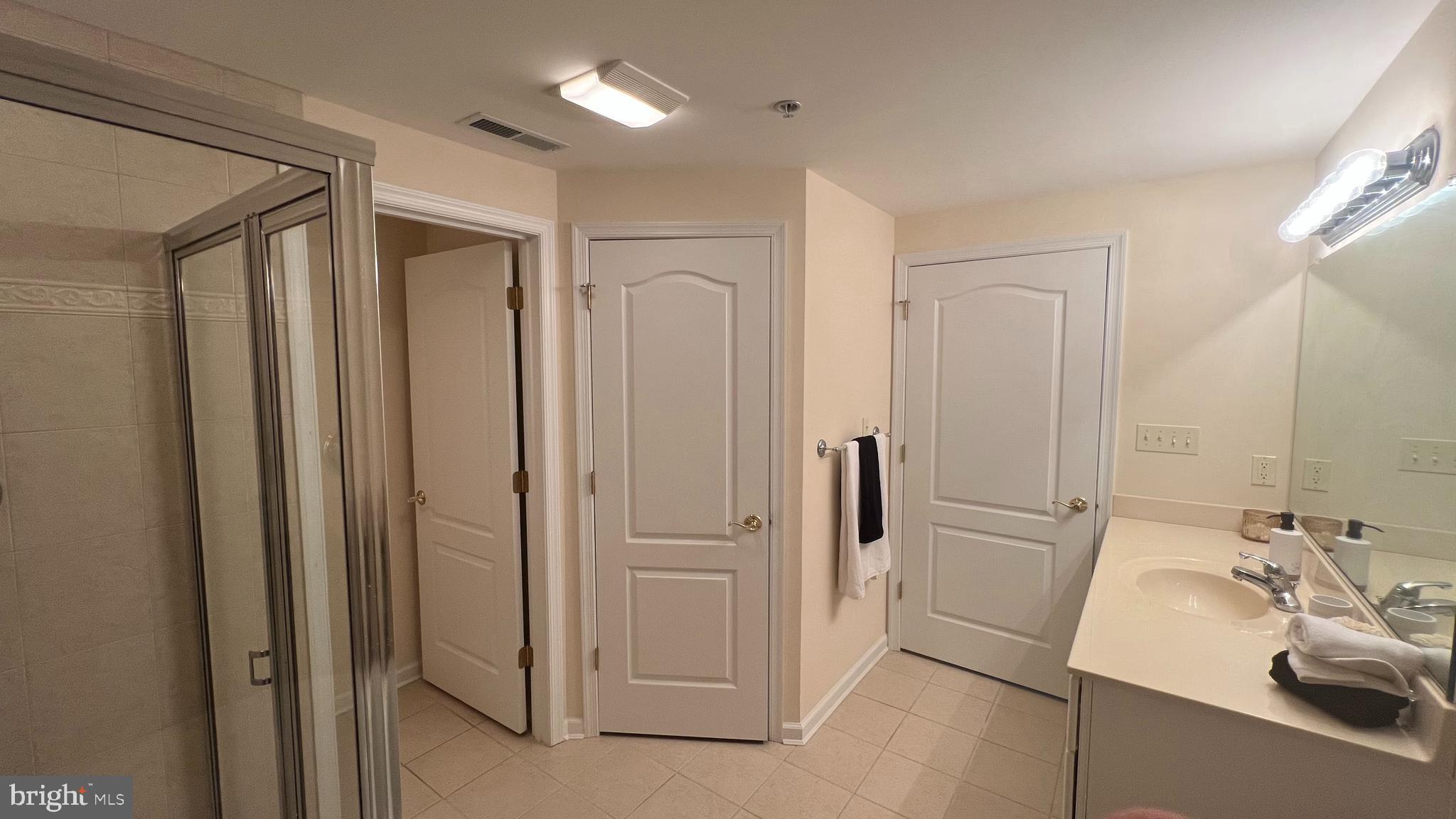 HARBOUR LIGHT CONDOS - Residential